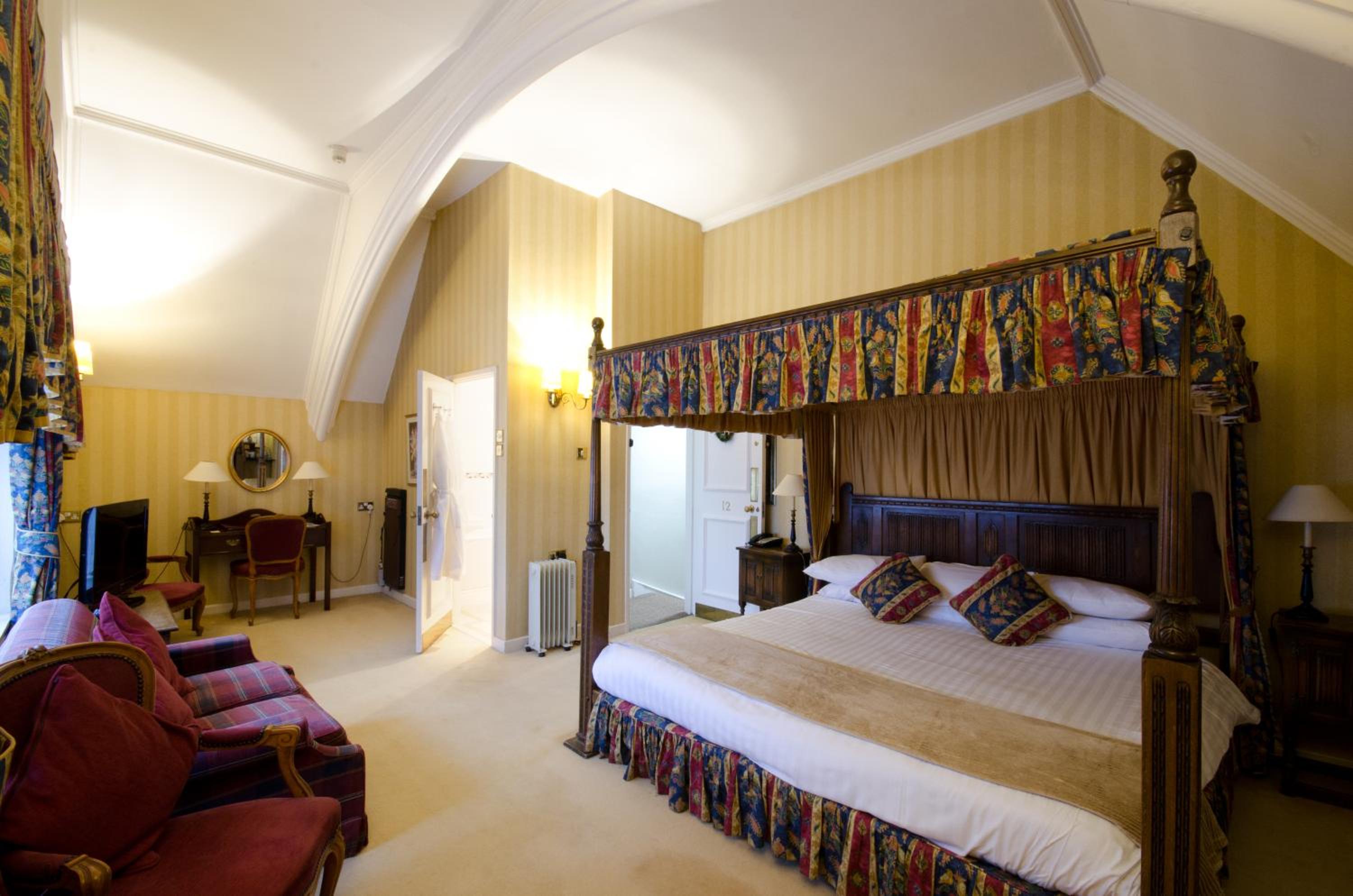 Four Poster Room - Photo 1
