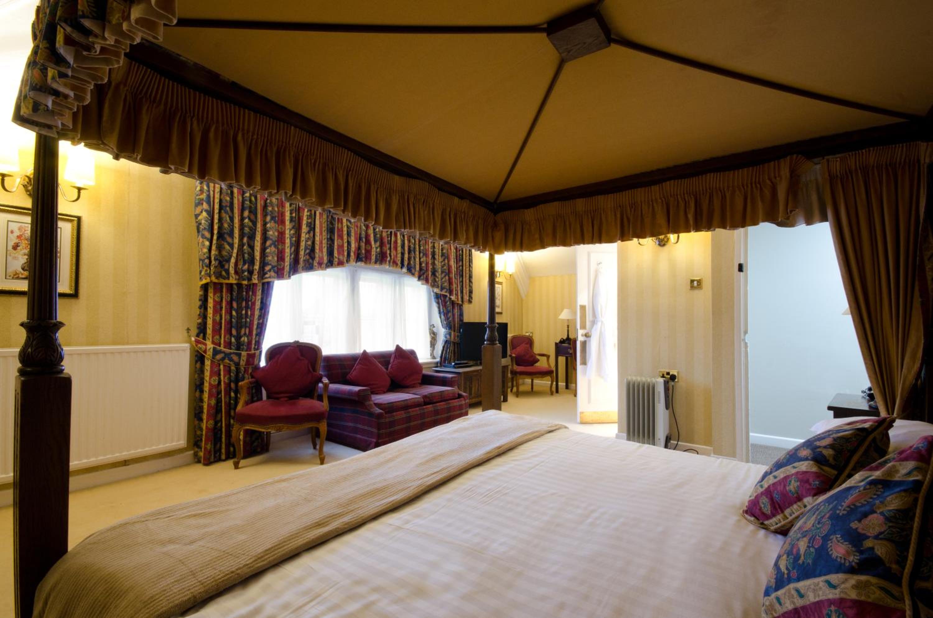 Four Poster Room - Photo 2