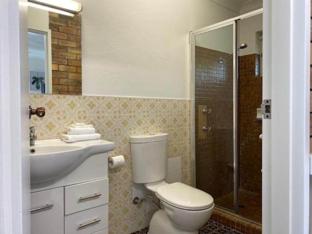 King Room with Kitchenette - Dog Friendly