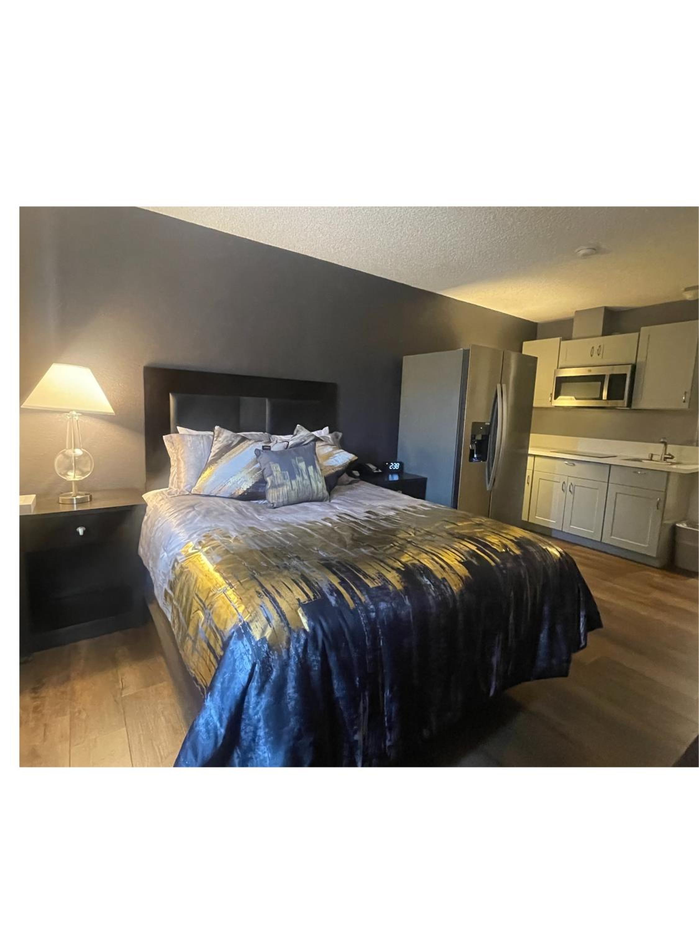 Deluxe Single Room
