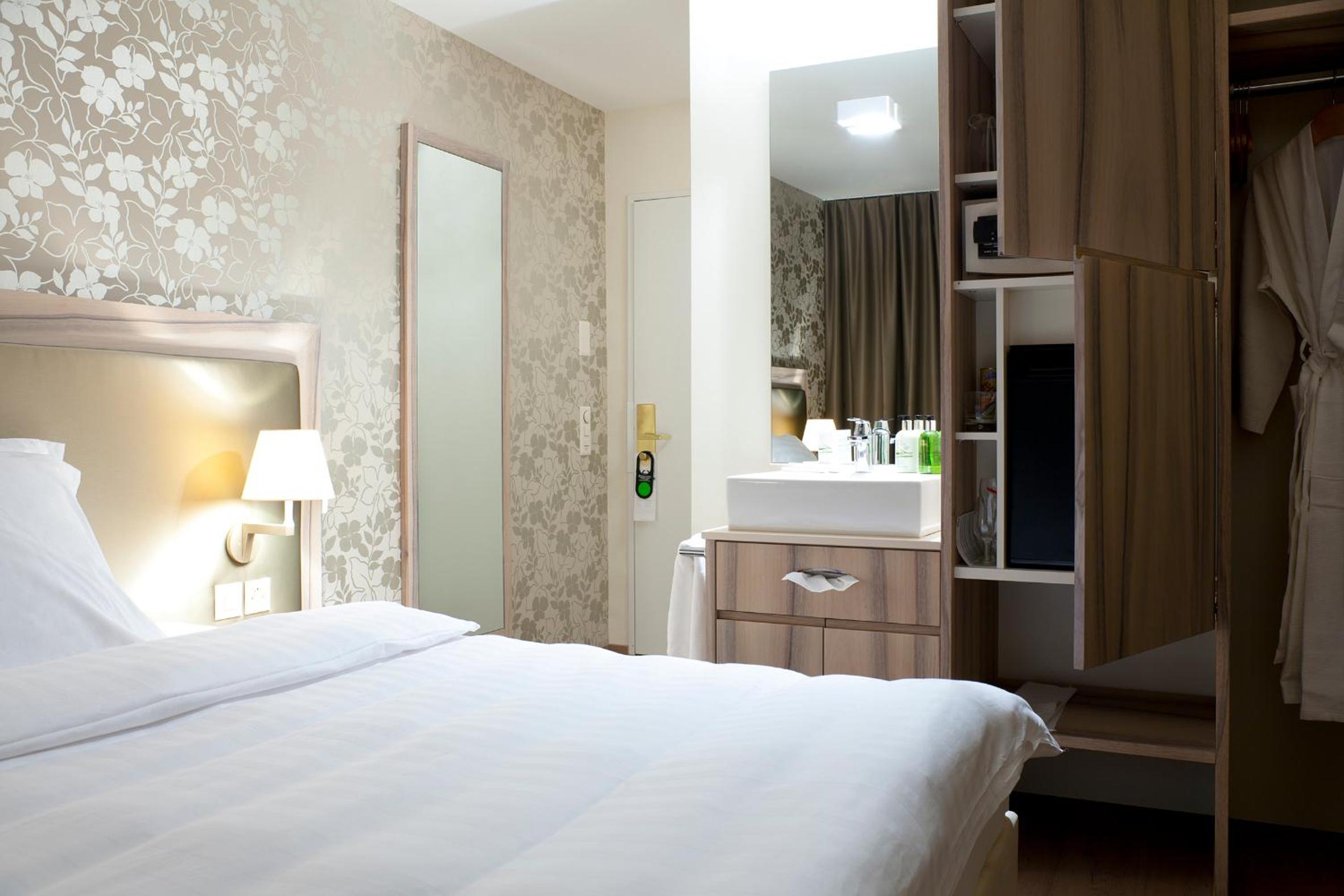 Queen Room - Photo 3