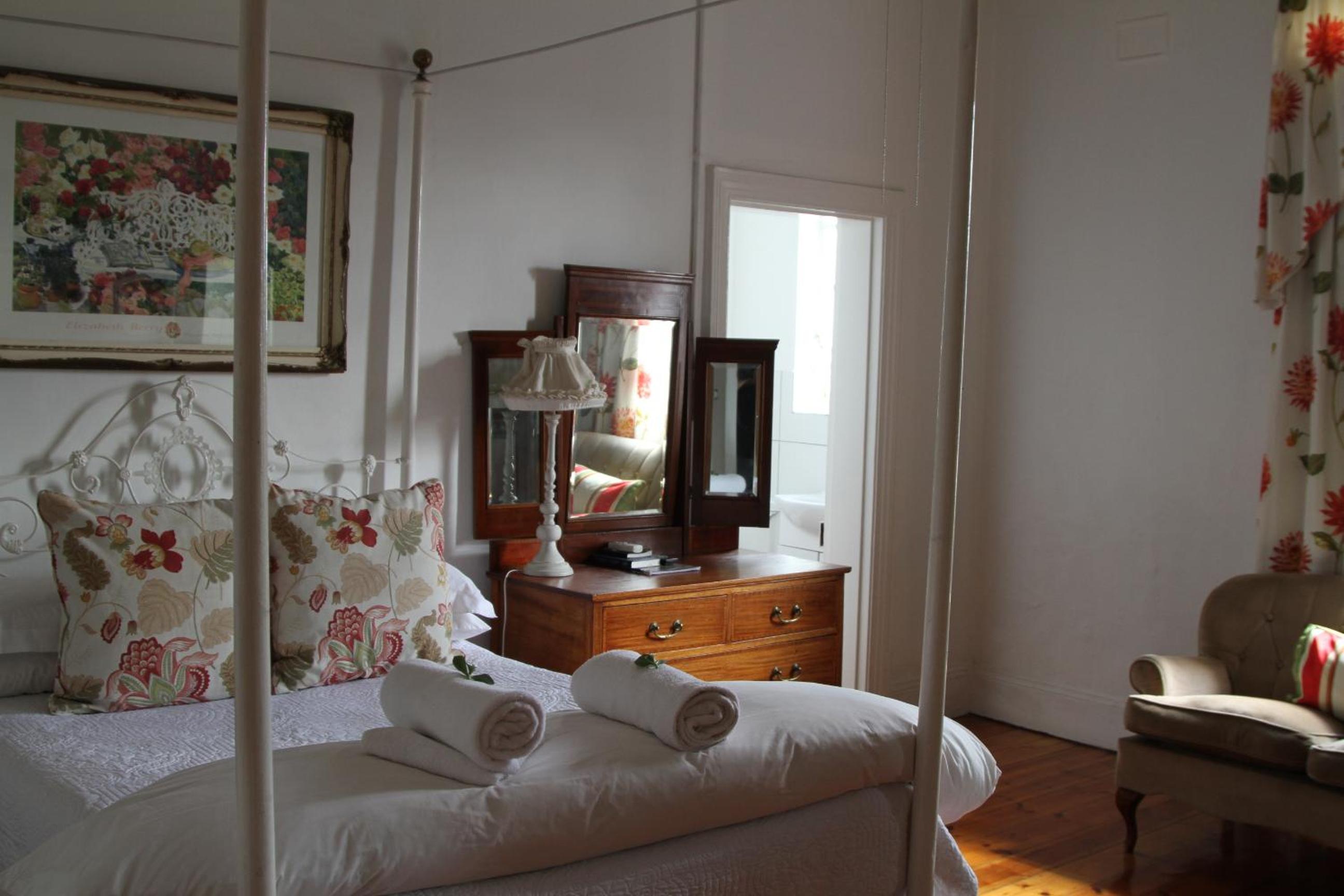 Standard Family Room - Photo 6