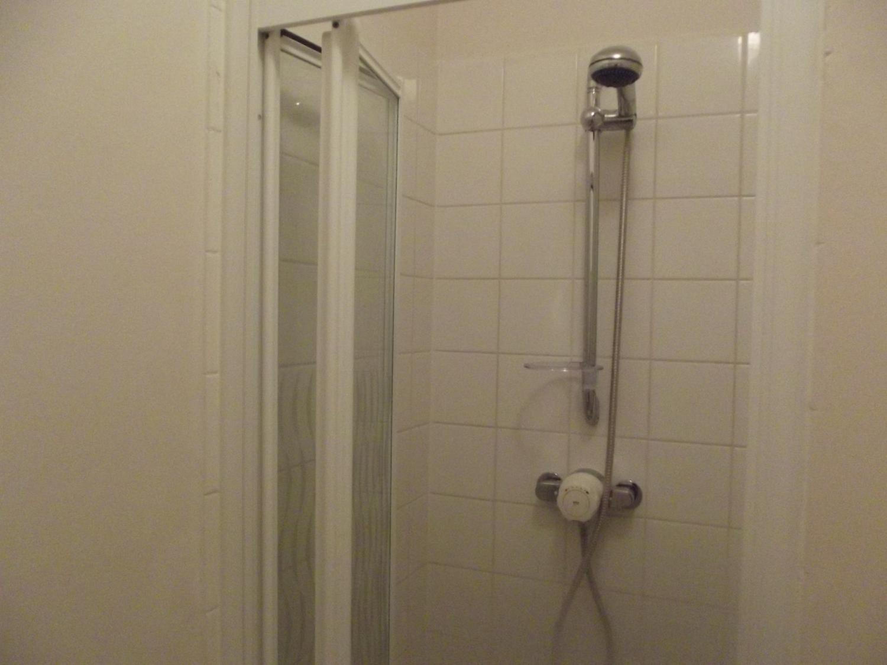 Deluxe Double Room with Shower photo 3
