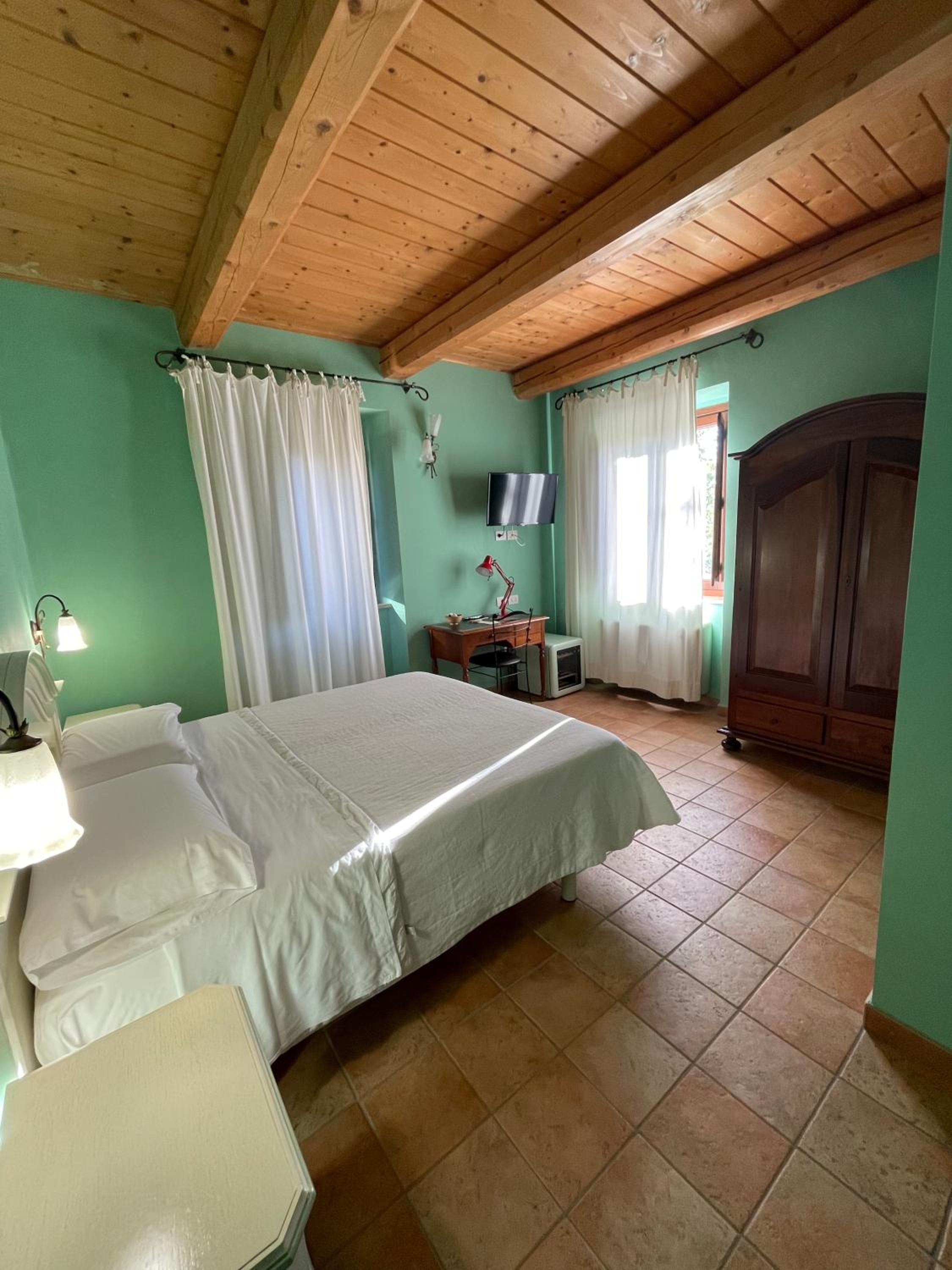 Large Double Room