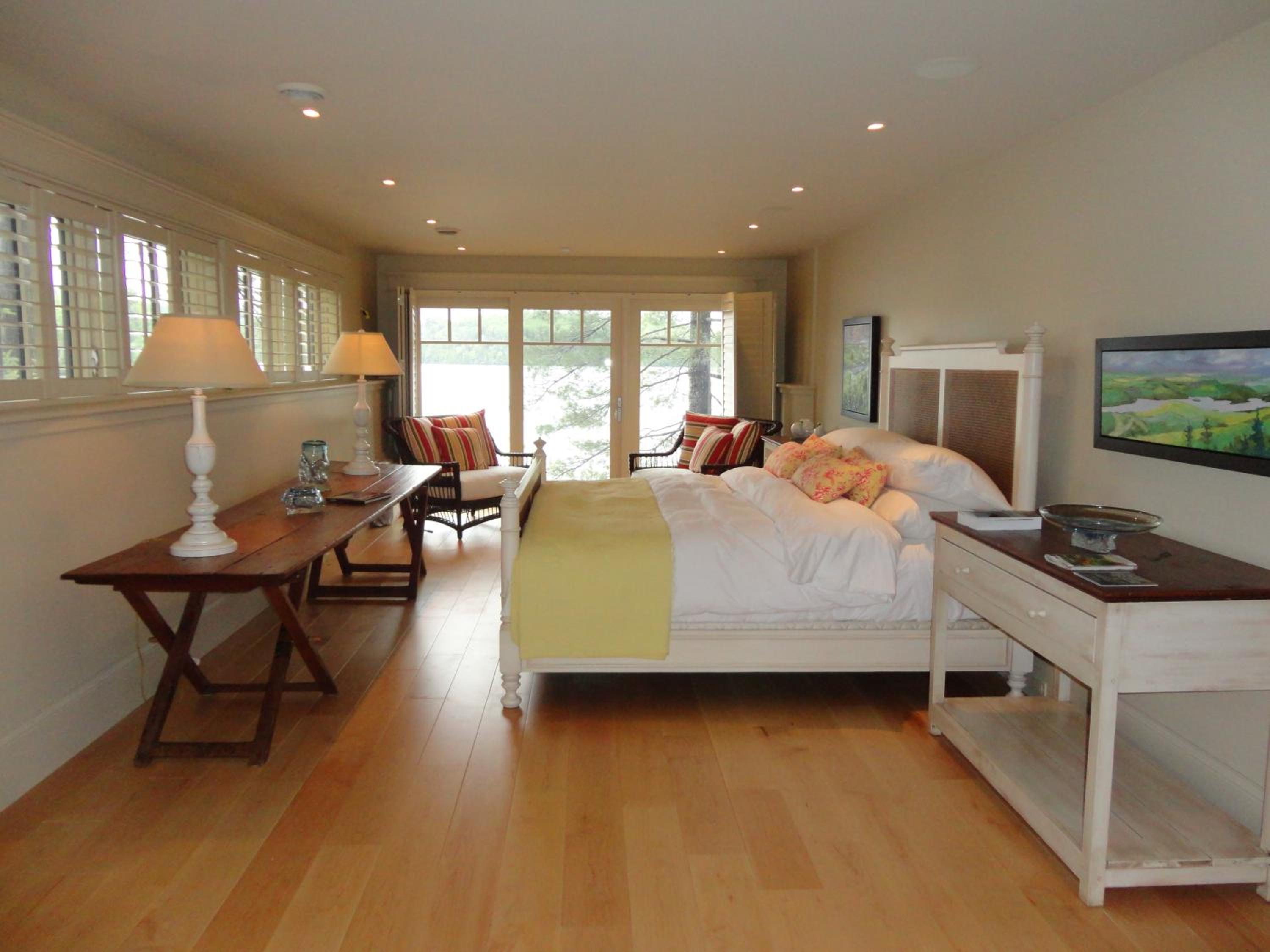 Suite with One King Bed (Non Smoking) photo 3