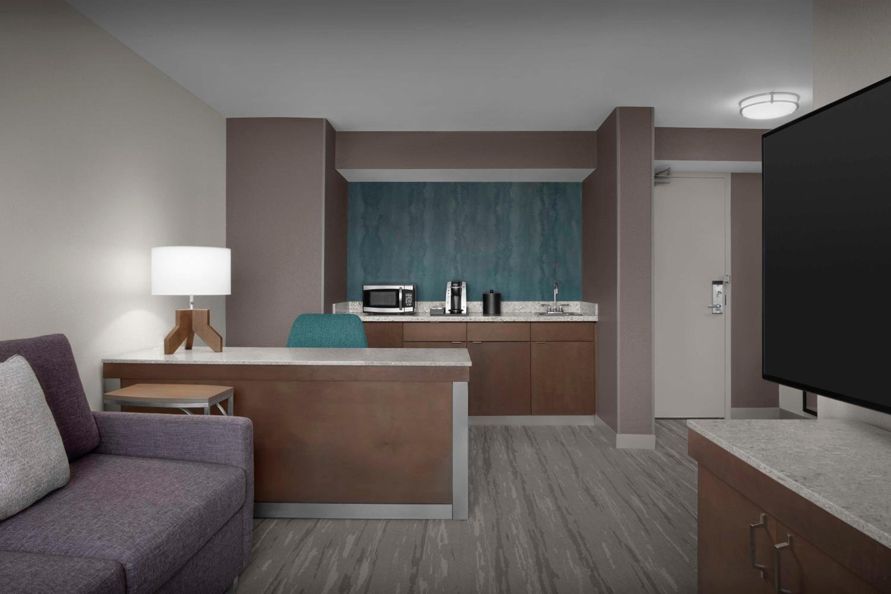 One-Bedroom King Suite with Sofa Bed - Photo 2
