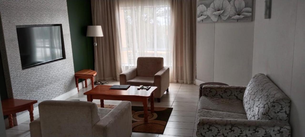 Family Suite - Photo 9