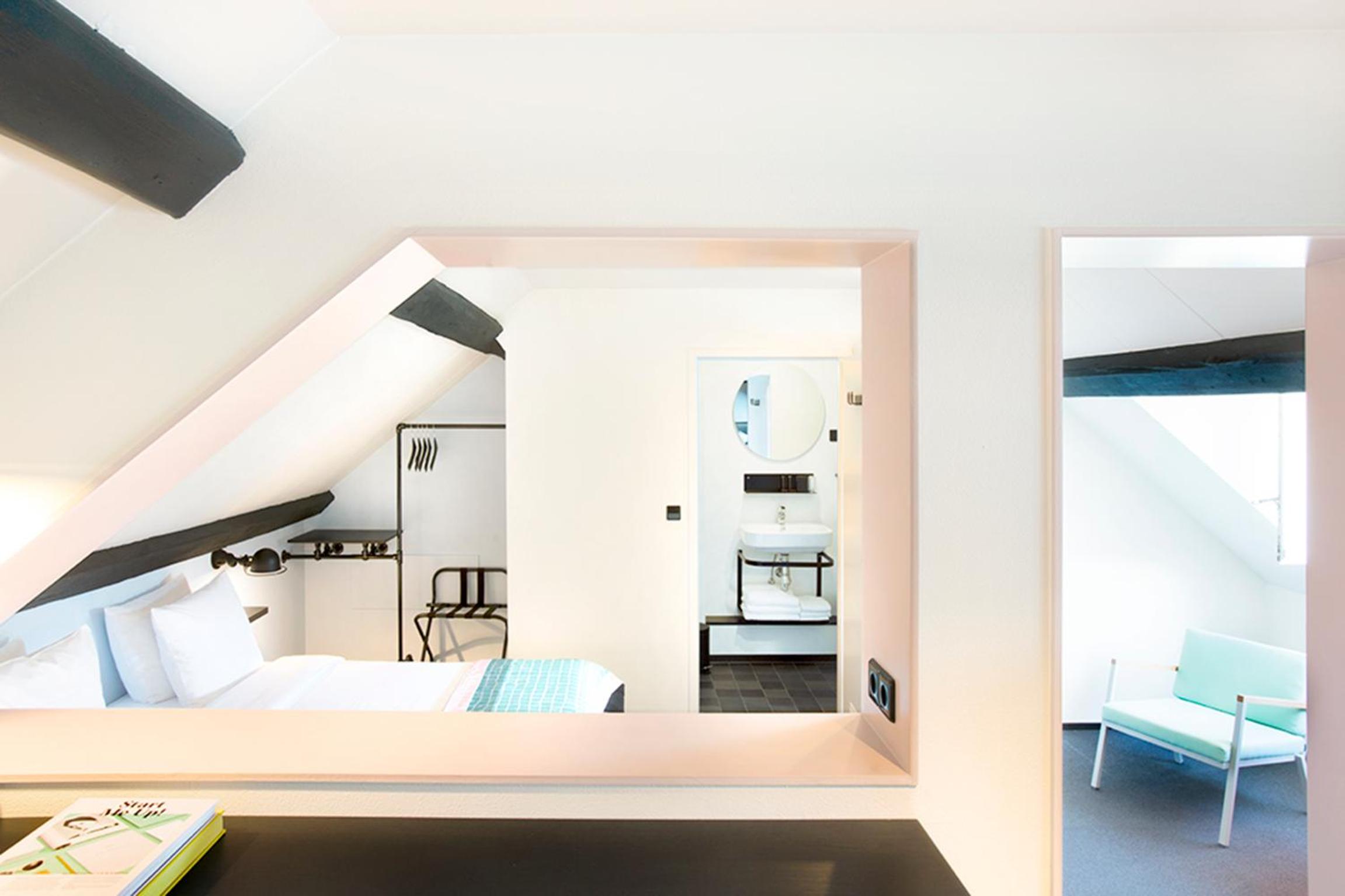 Attic Room photo 2