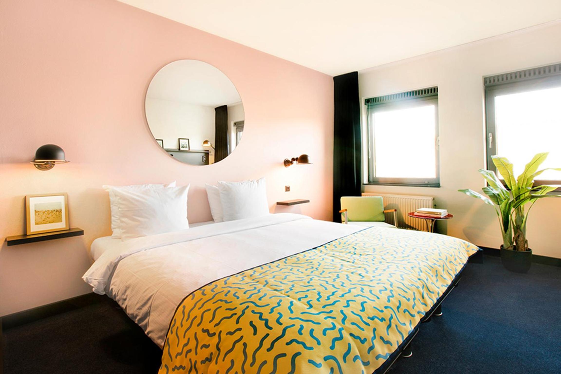 Medium Room - Double or Twin bed photo 3