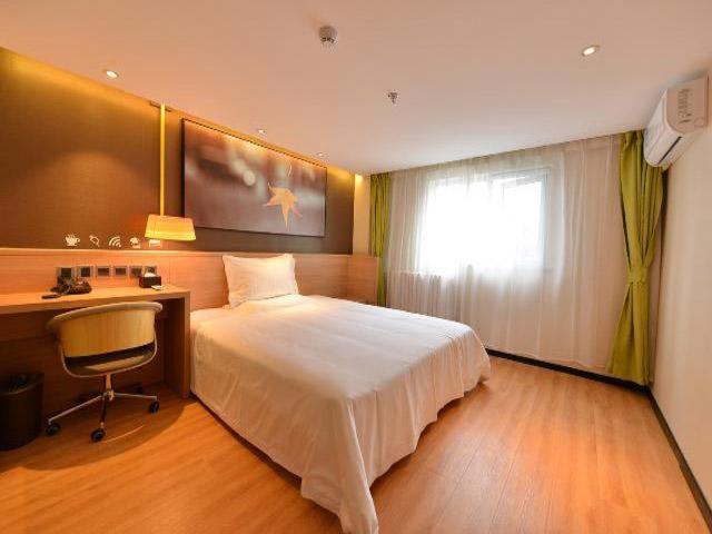 Business Queen Bed Room