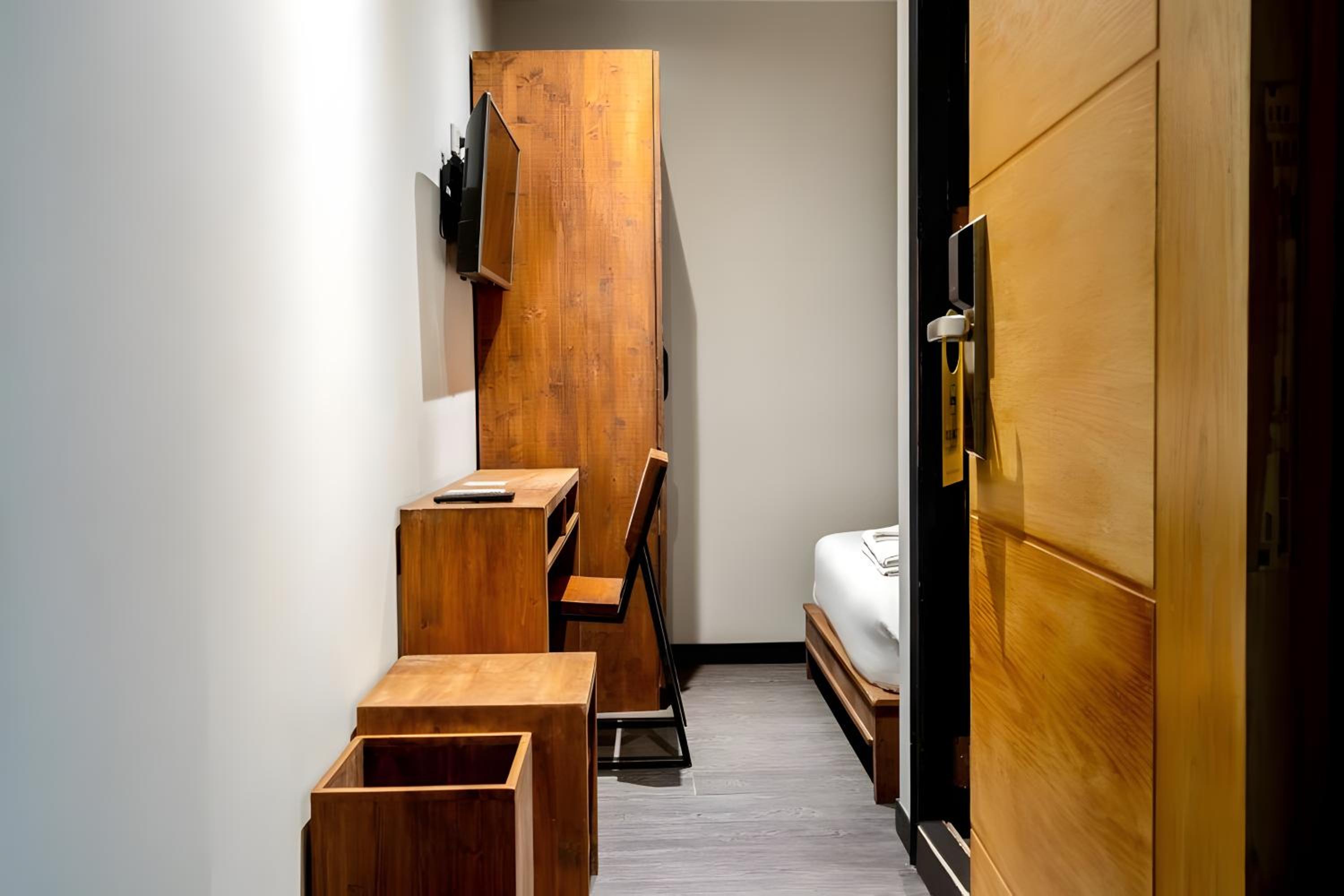 Single Room photo 3