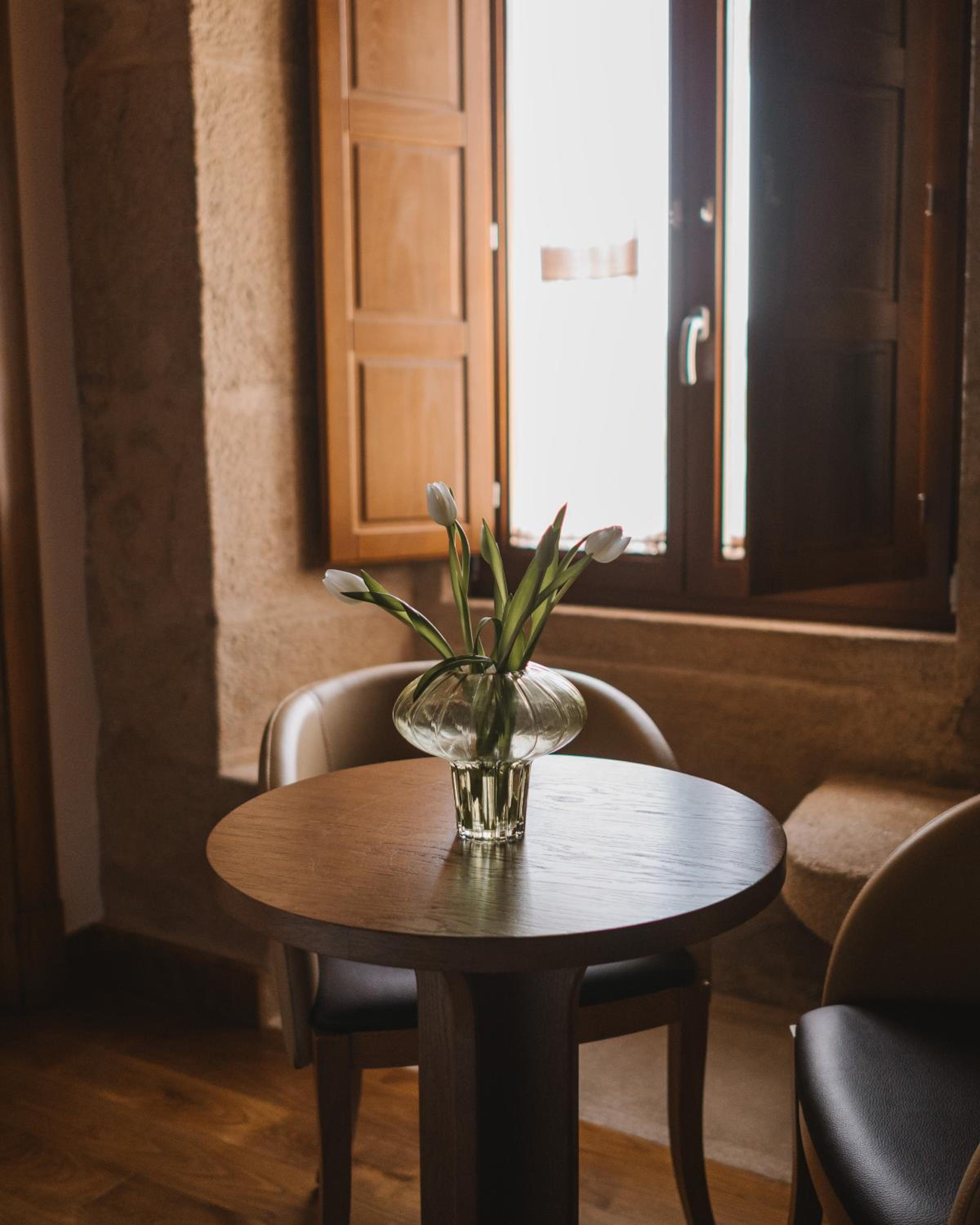 Queen Room with Garden View