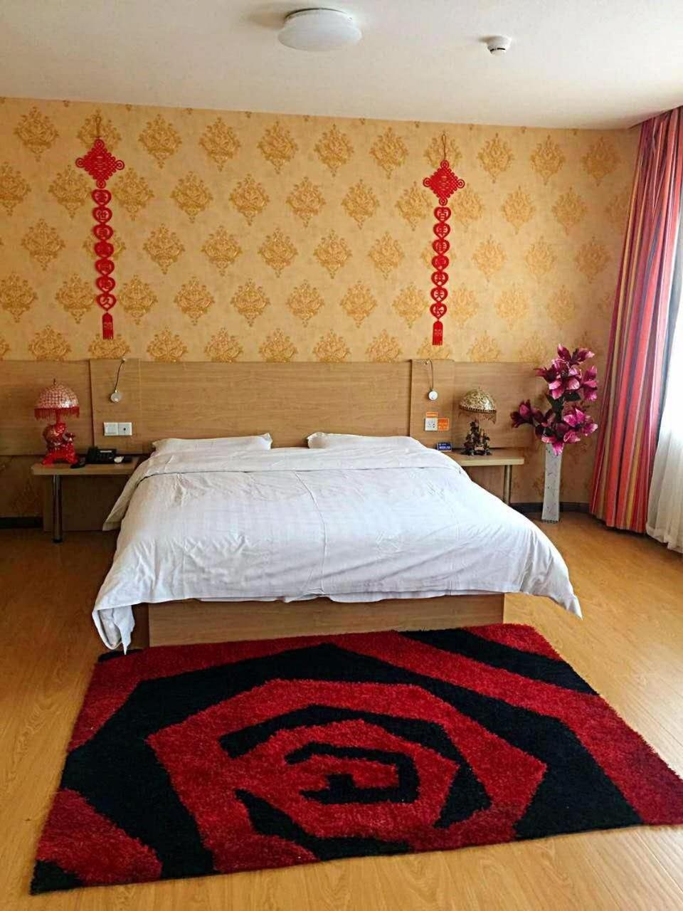 Business Queen Bed Room