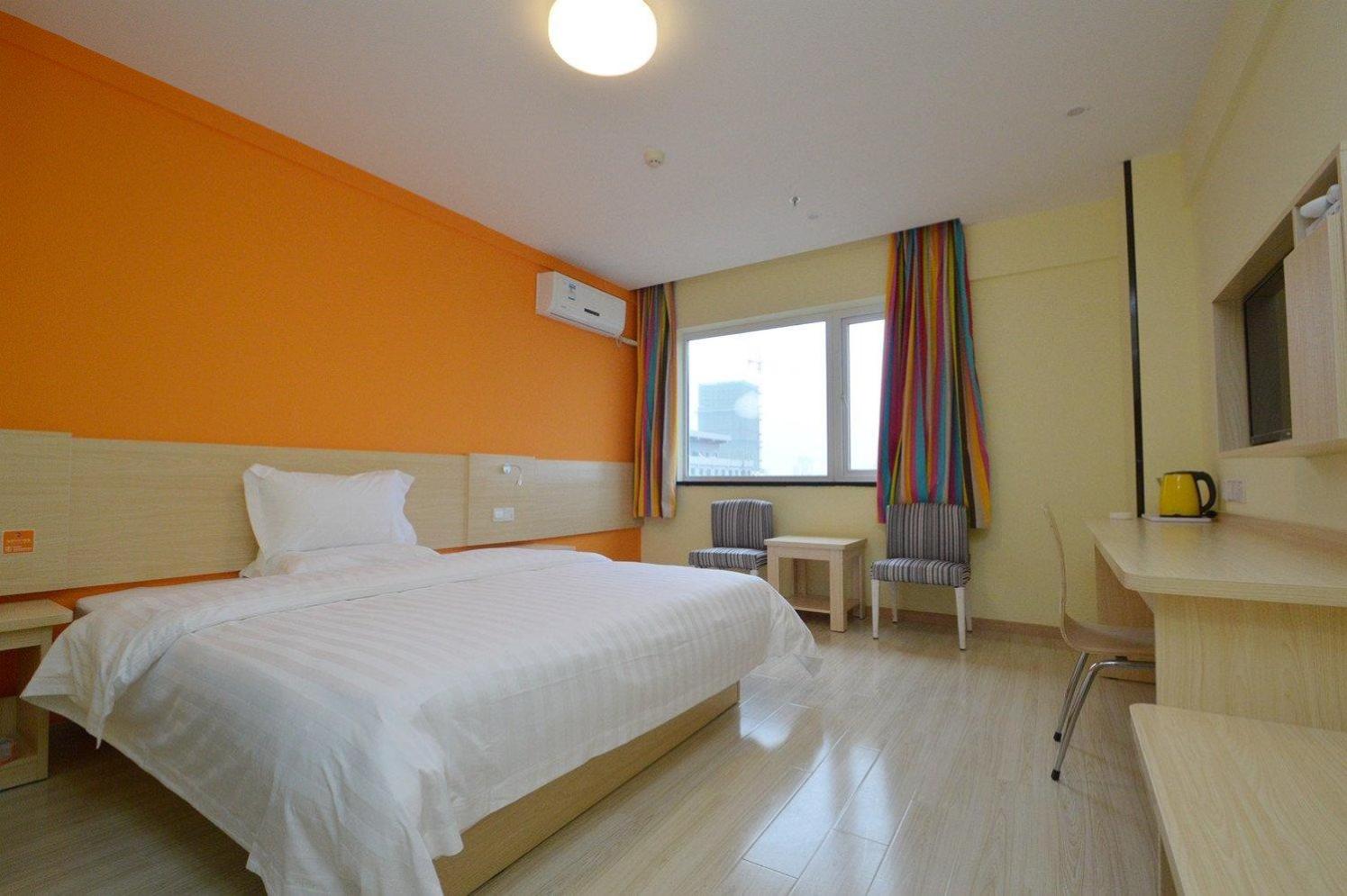 Business Queen Bed Room