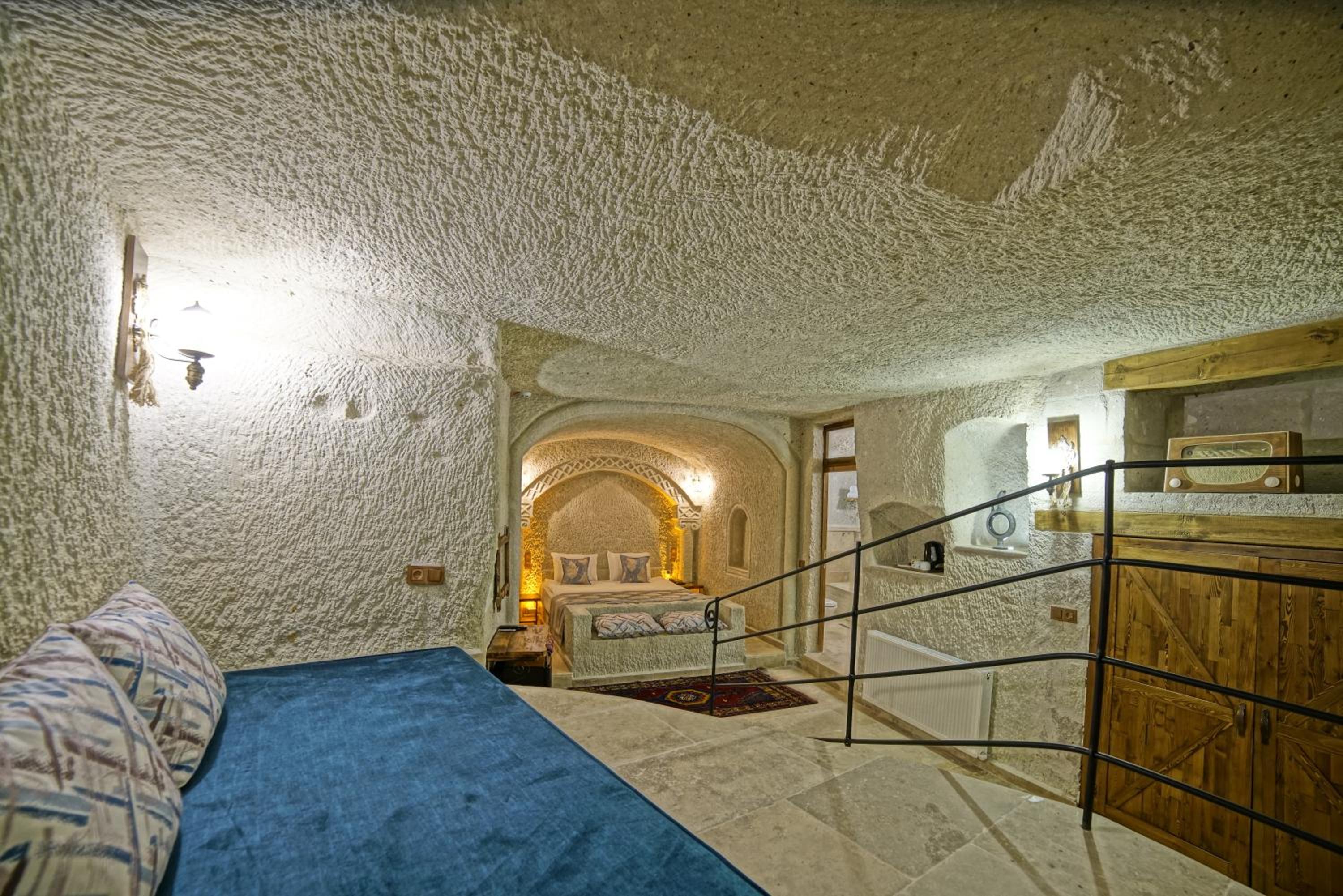Queen Suite - Photo 4