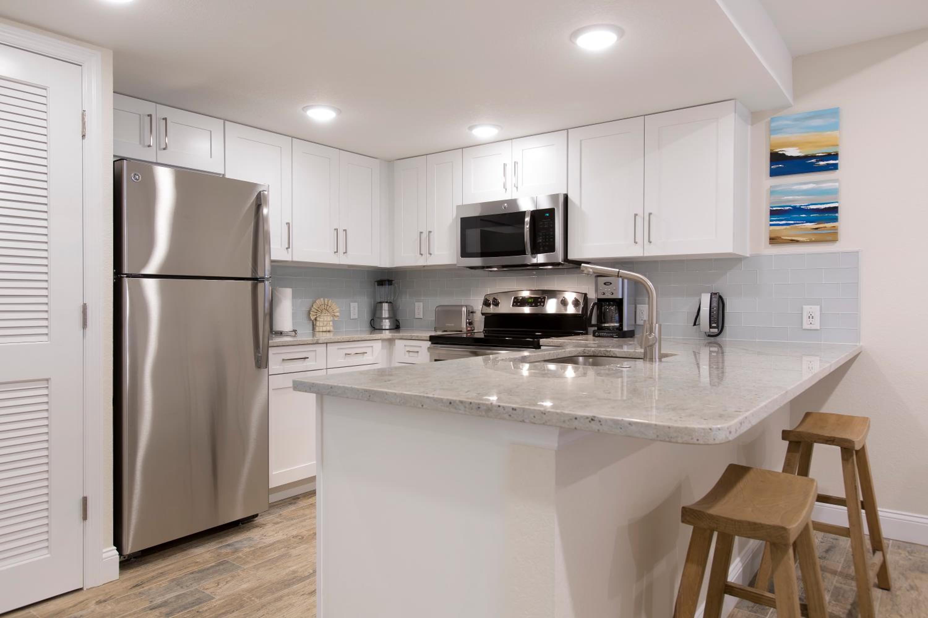 Two-Bedroom Suite - Photo 2