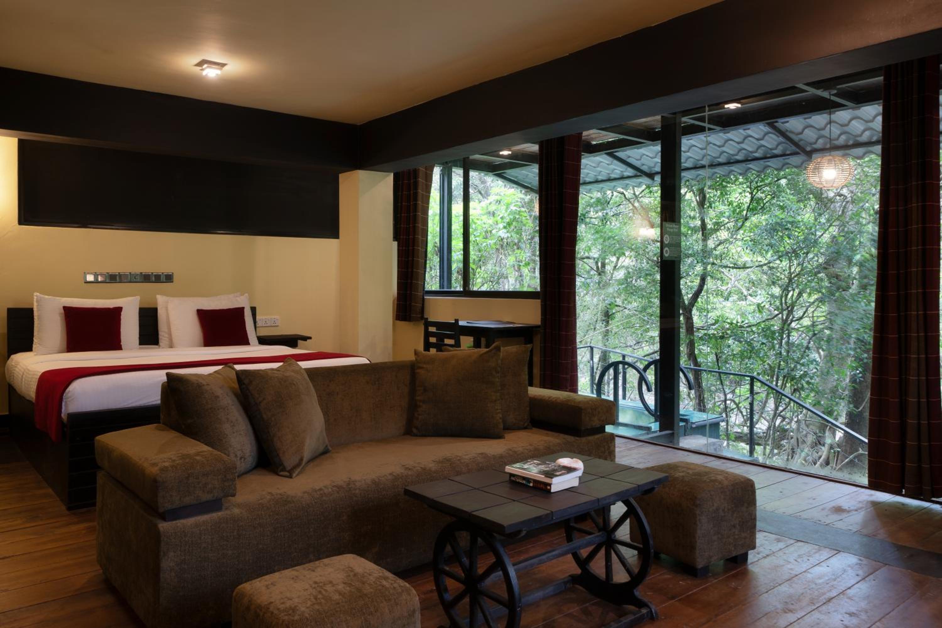 Romantic River Suite photo 2