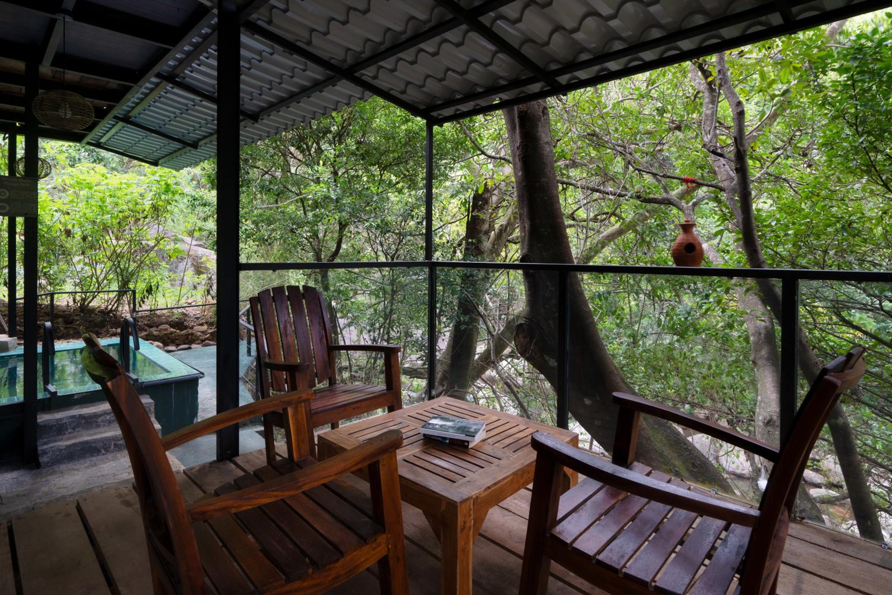 Romantic River Suite photo 3