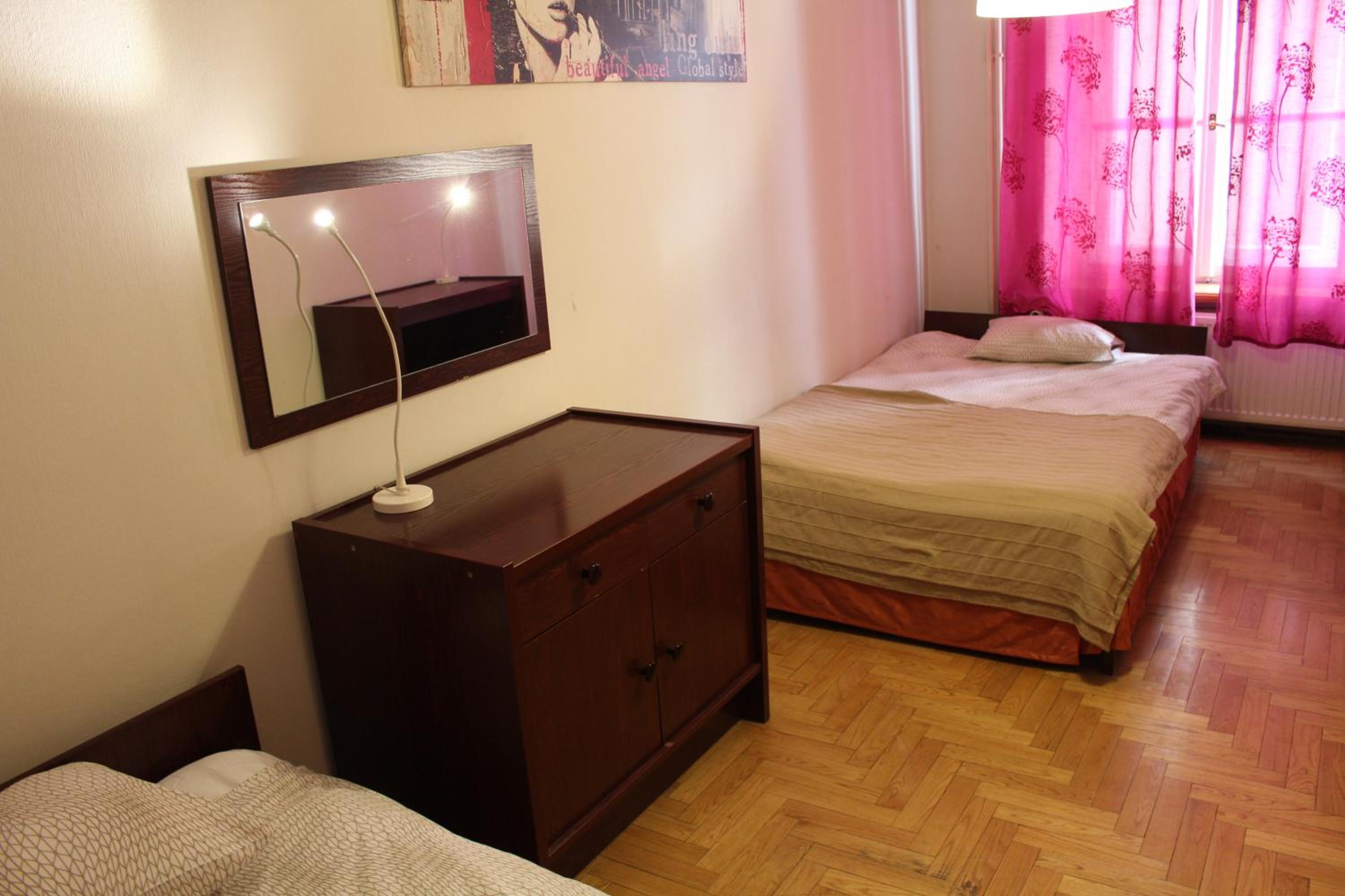 Studio Apartment with Kitchenette (3 Adults) - Photo 1