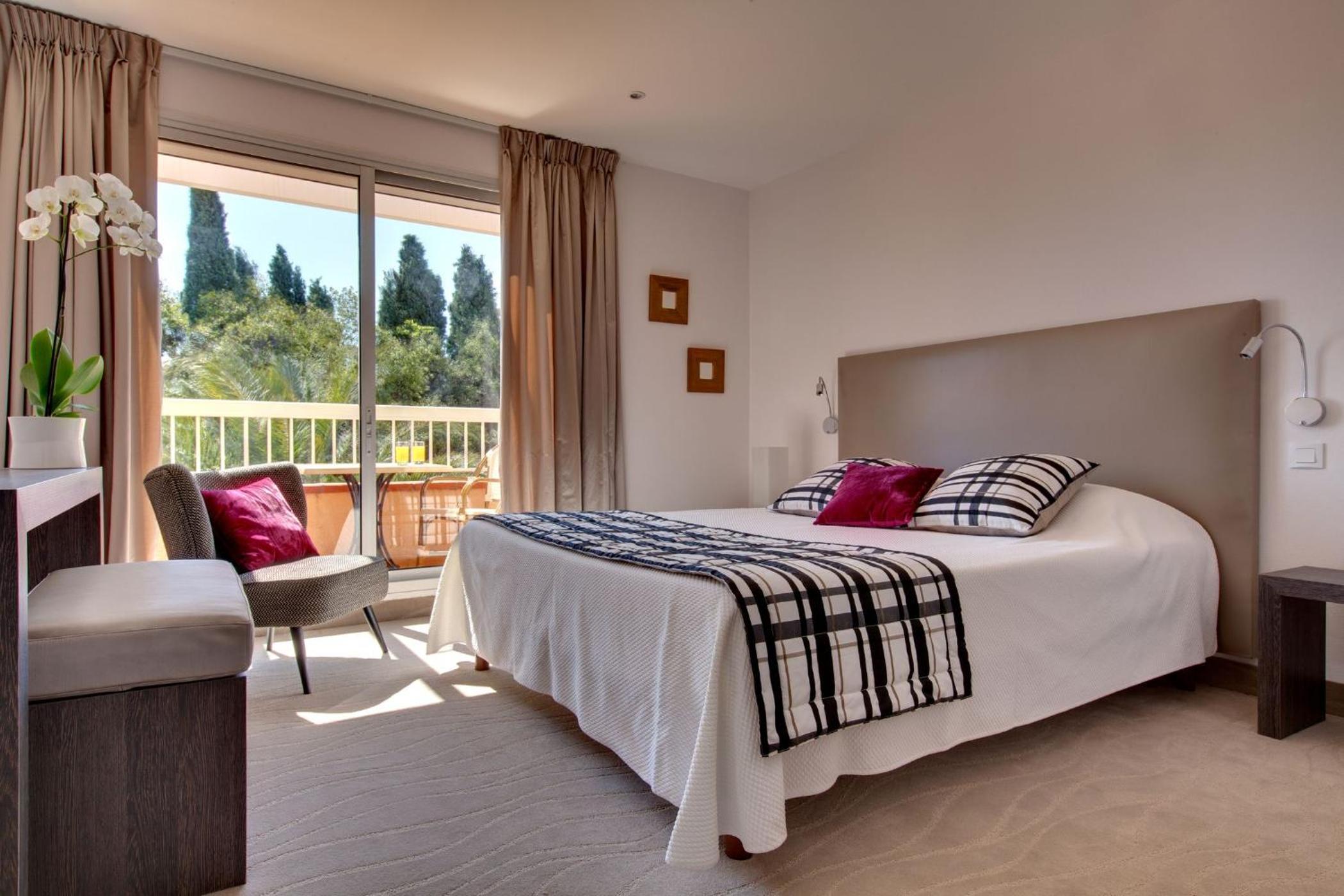 Double Room with Terrace - Photo 3