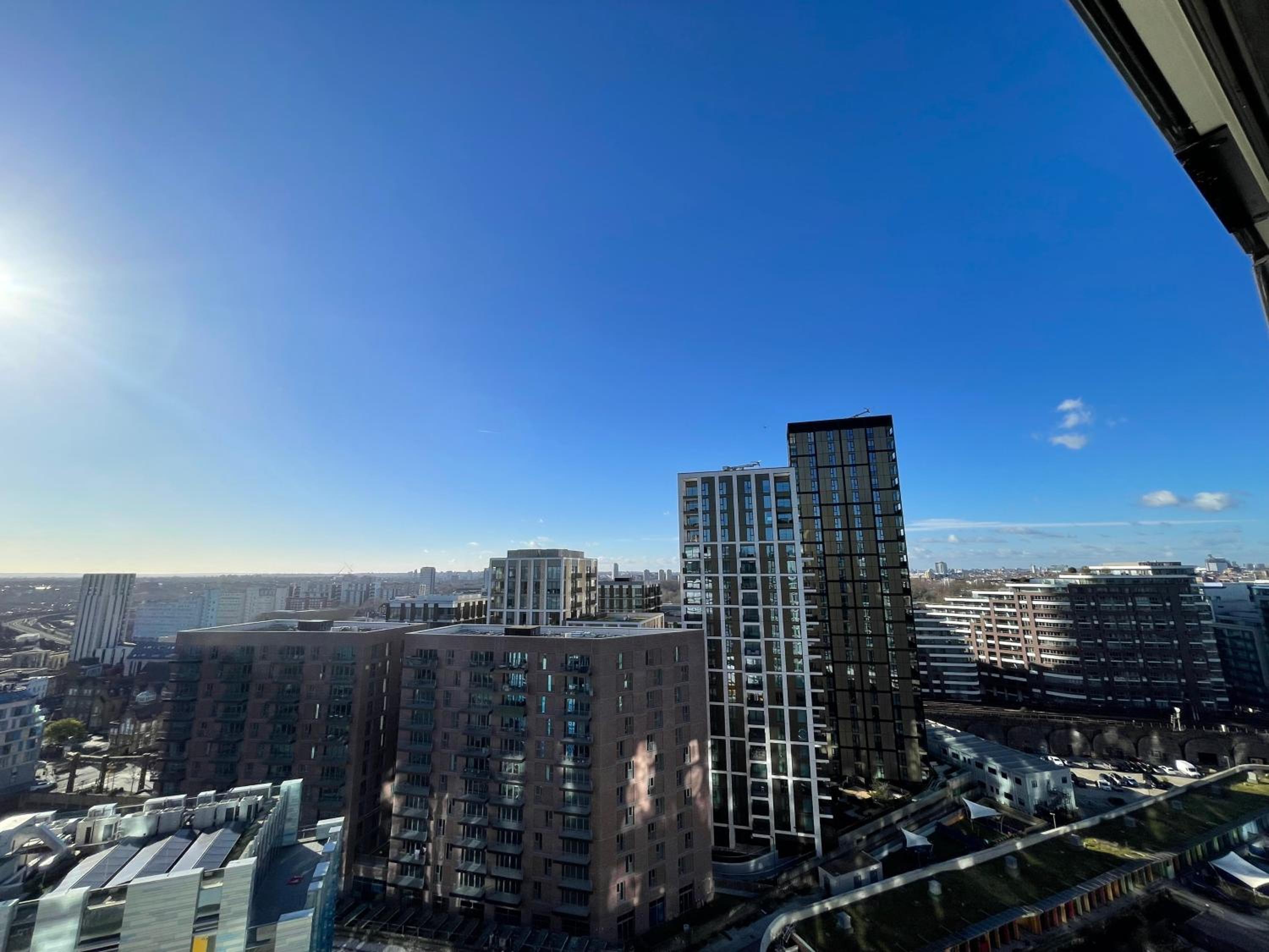 Two-Bedroom Apartment with City View photo 3