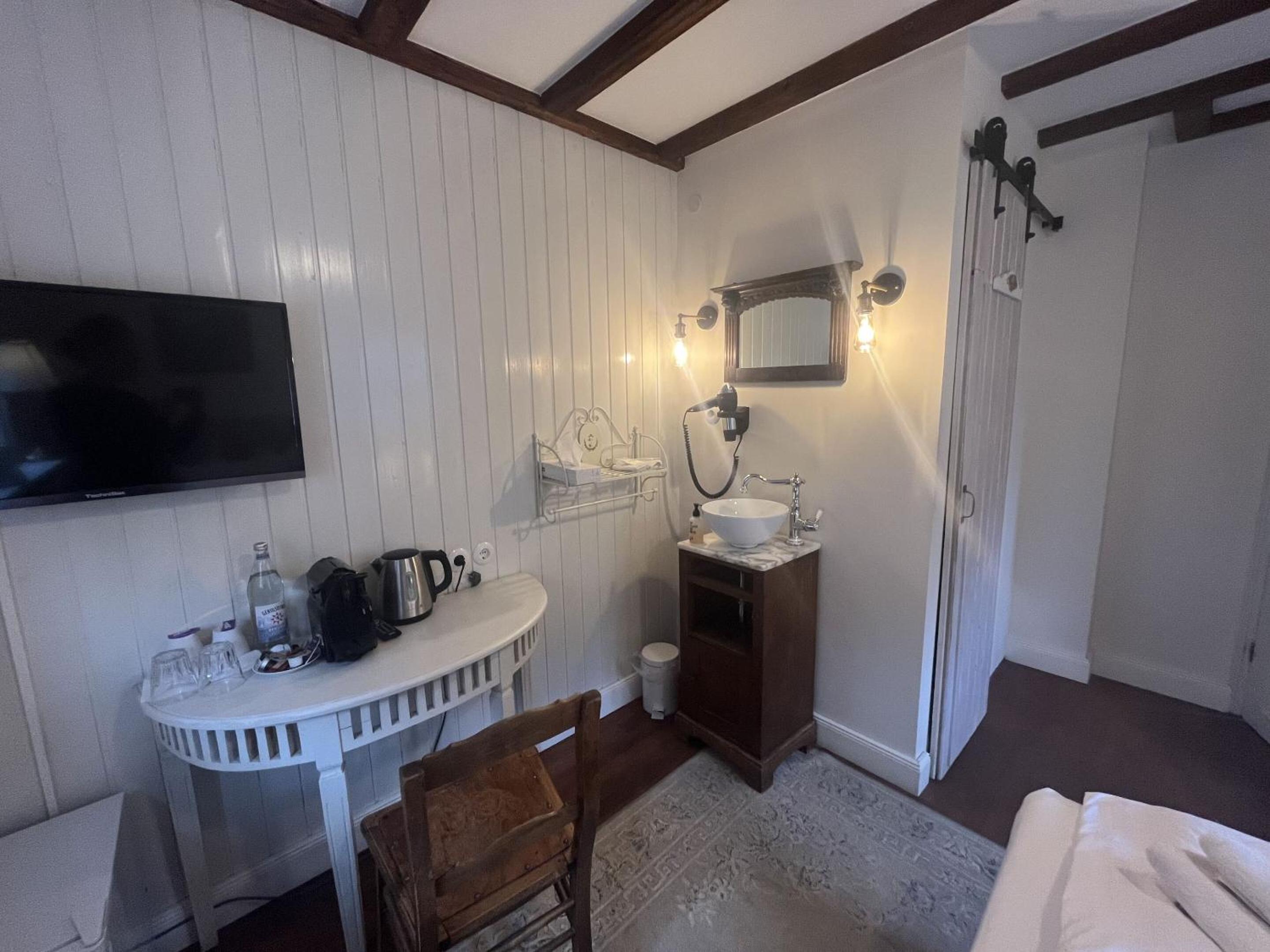 Economy Double Room