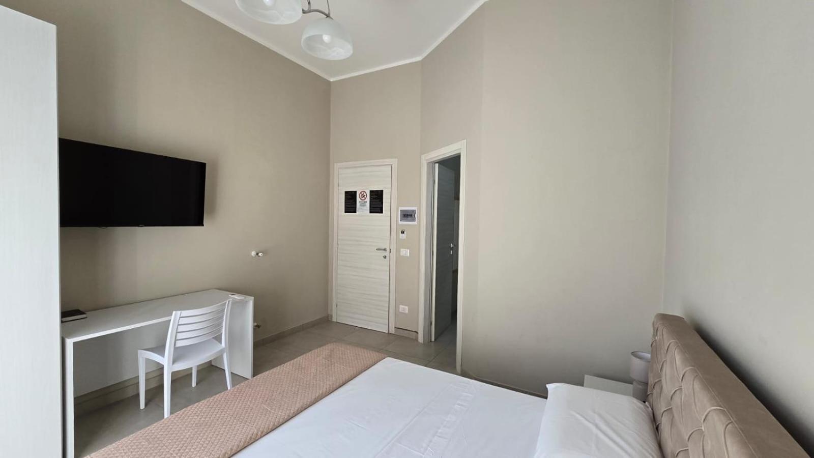 Deluxe Double Room photo 3