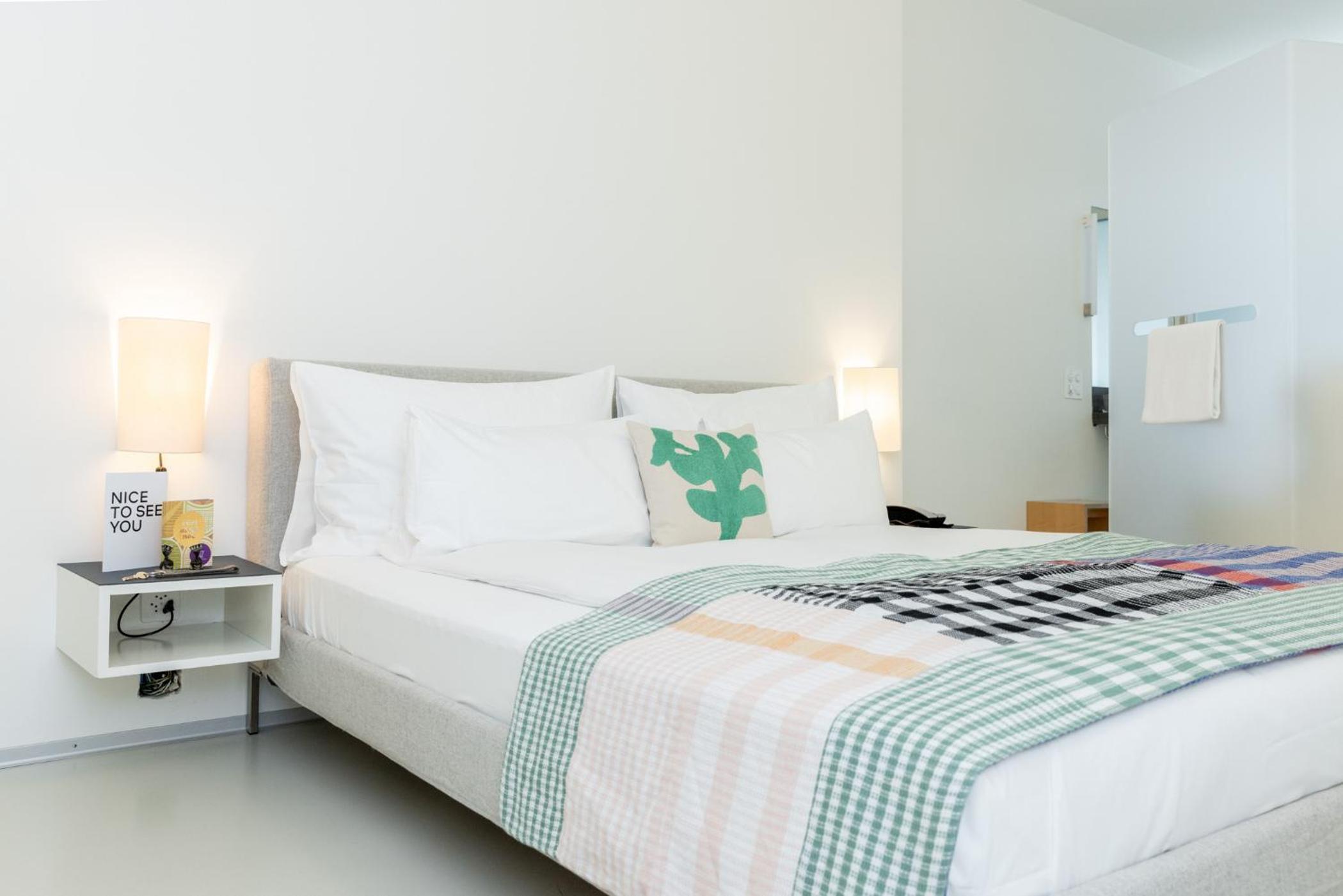 Double Room with Extra Bed - Photo 13