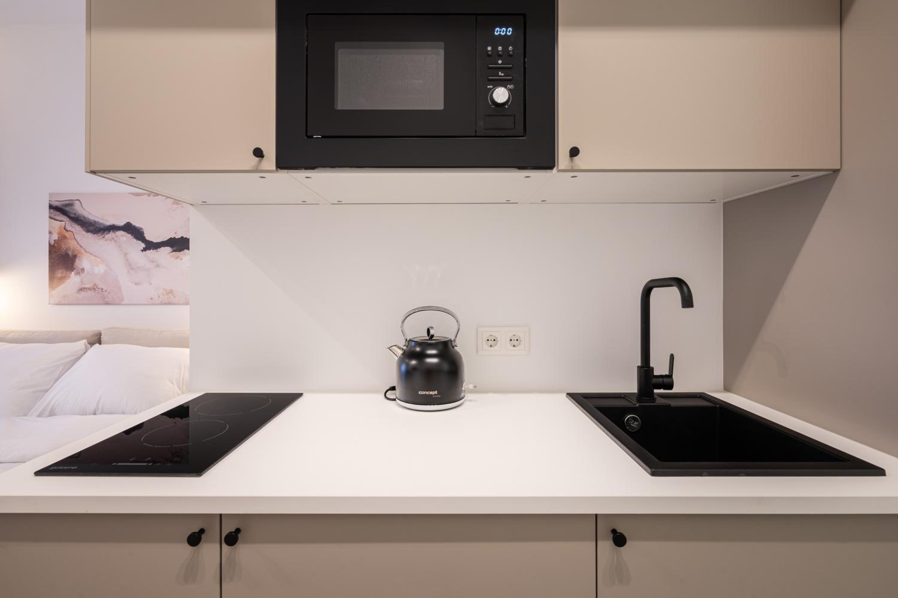 One-Bedroom Apartment - Photo 6