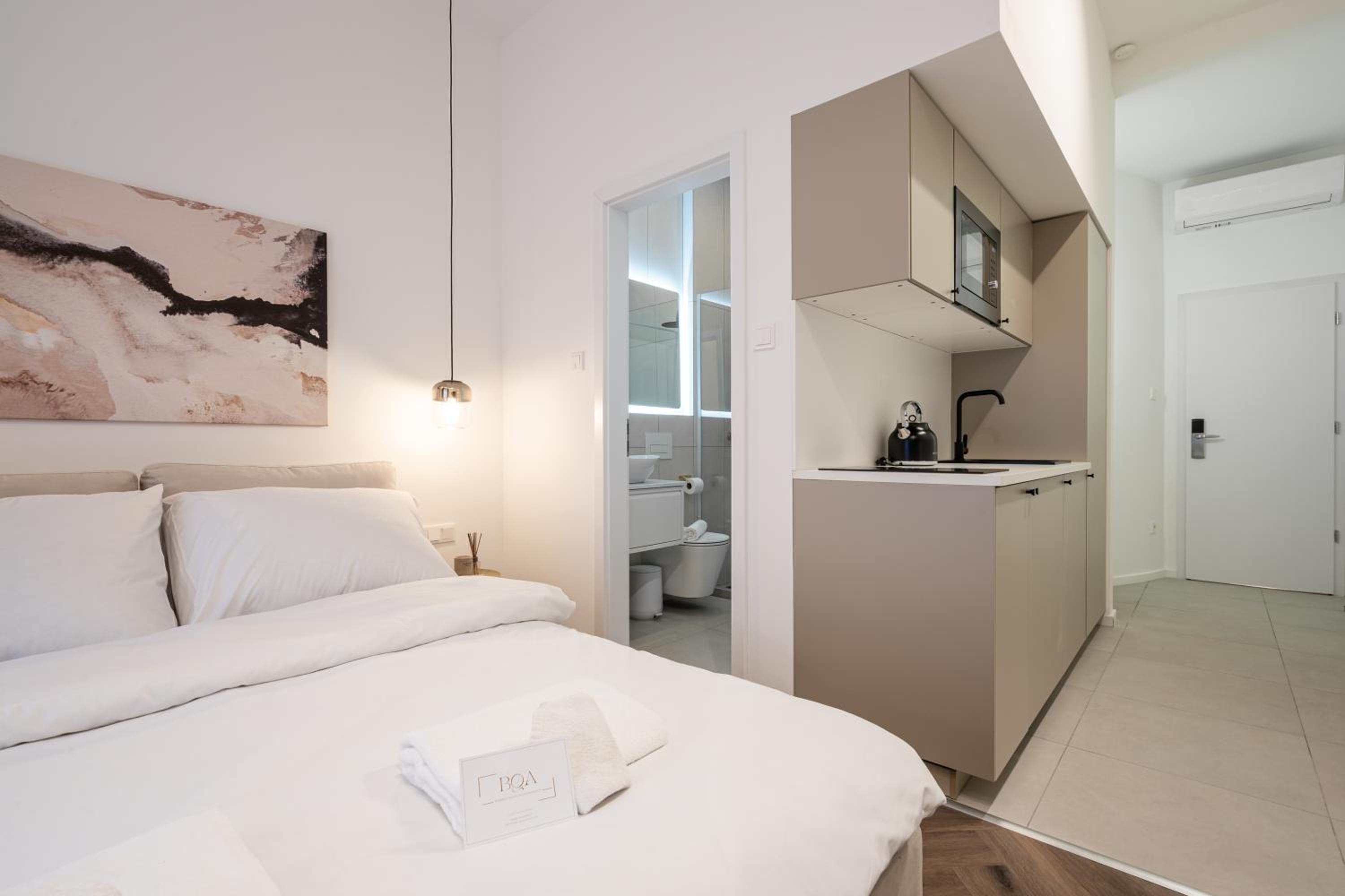 One-Bedroom Apartment - Photo 10