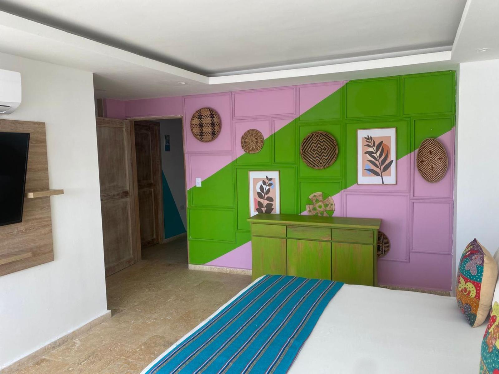 Deluxe Double Room with Balcony photo 2