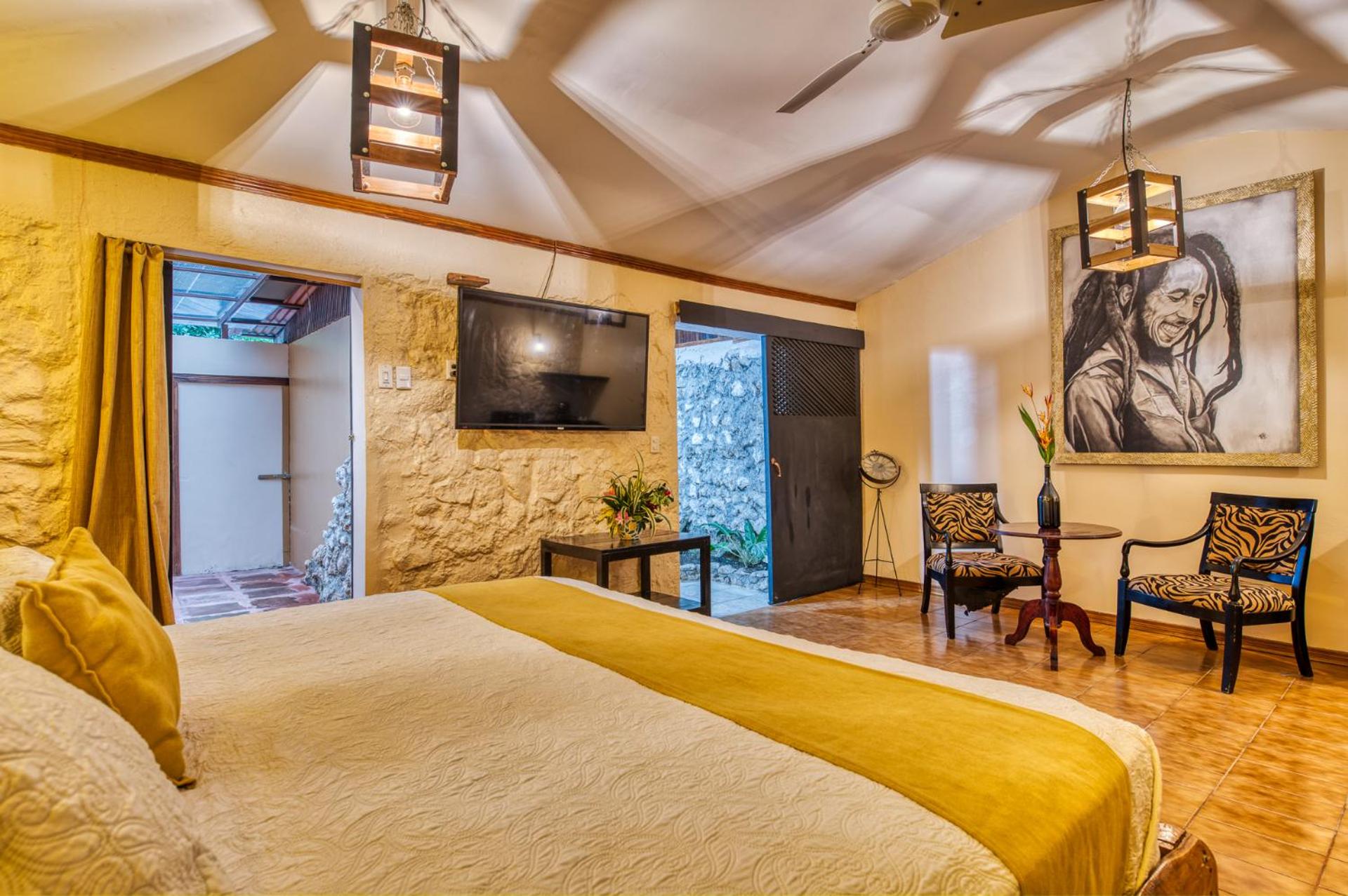 Deluxe Queen Room
