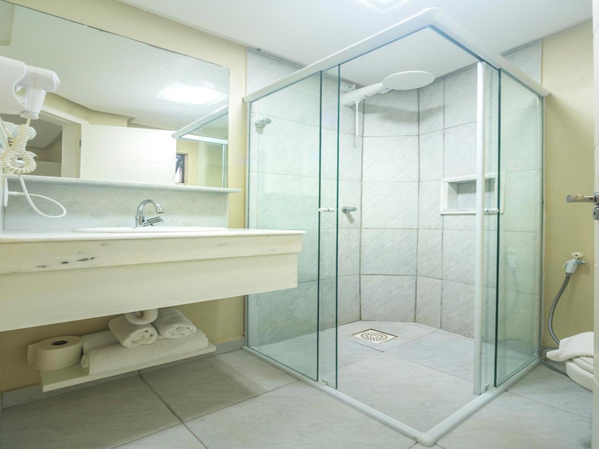 Double Room with Side Sea View - Photo 2