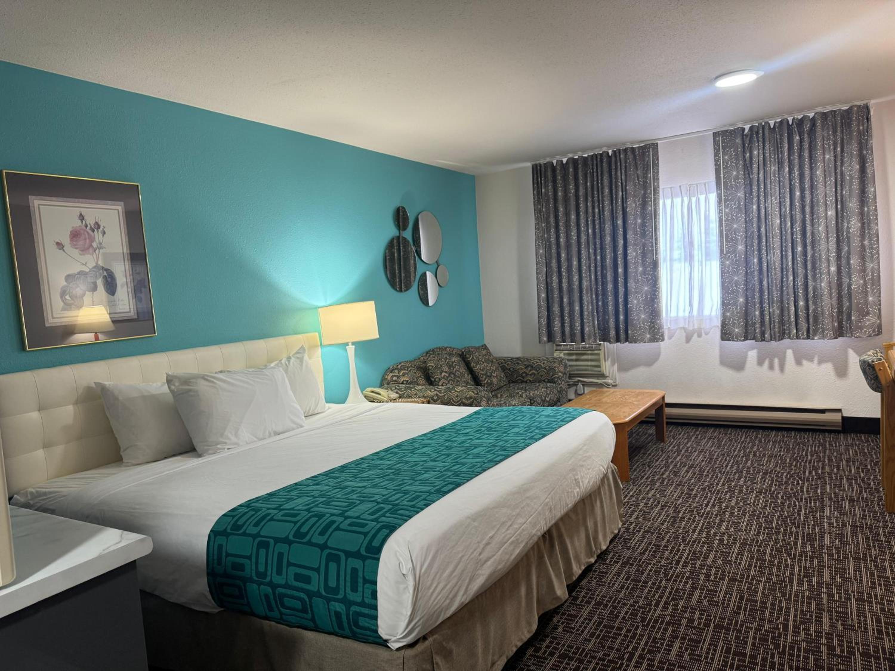 King Room with Kitchenette - Non-Smoking - Photo 5