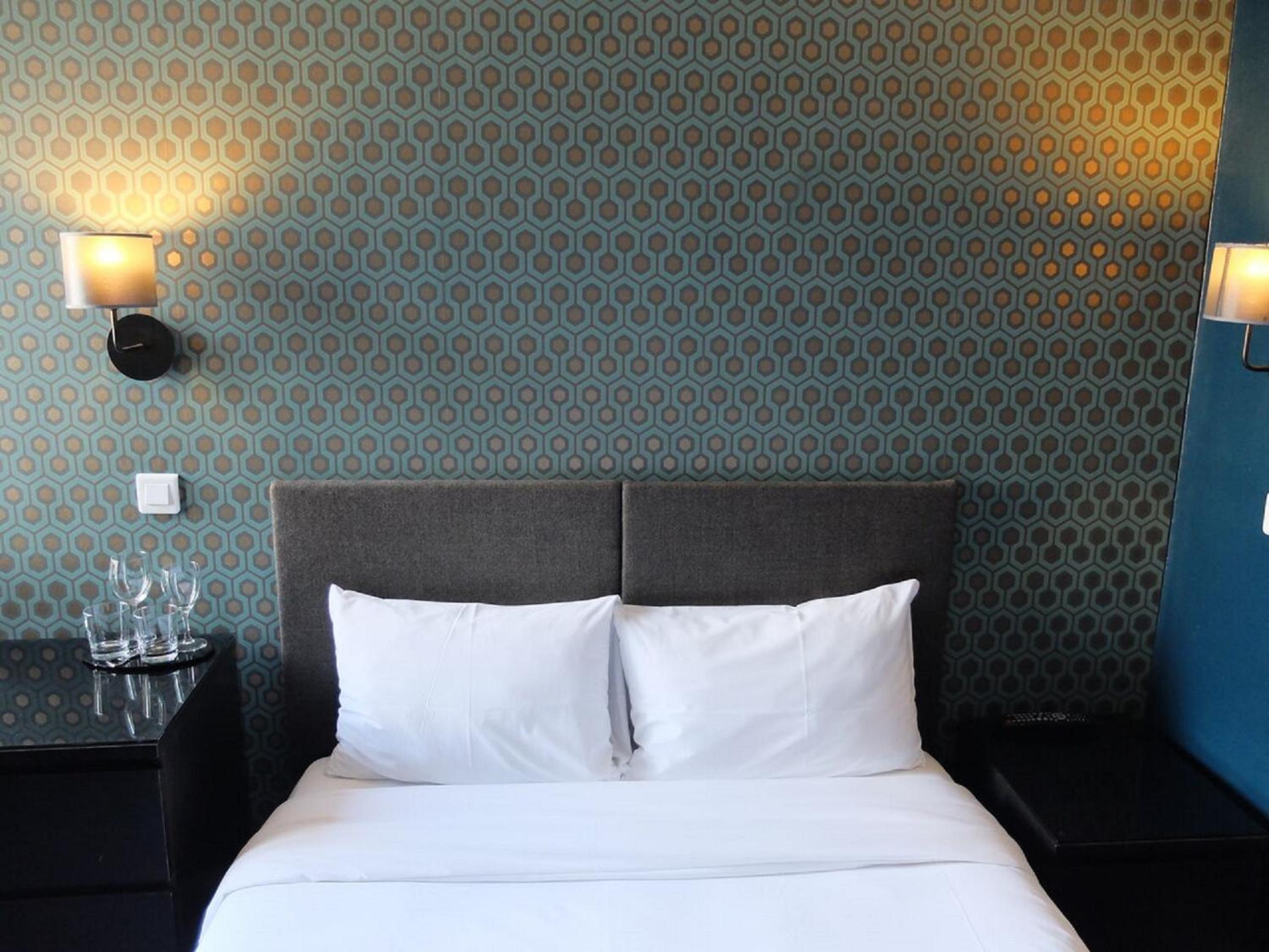Executive Double Room thumbnail 5