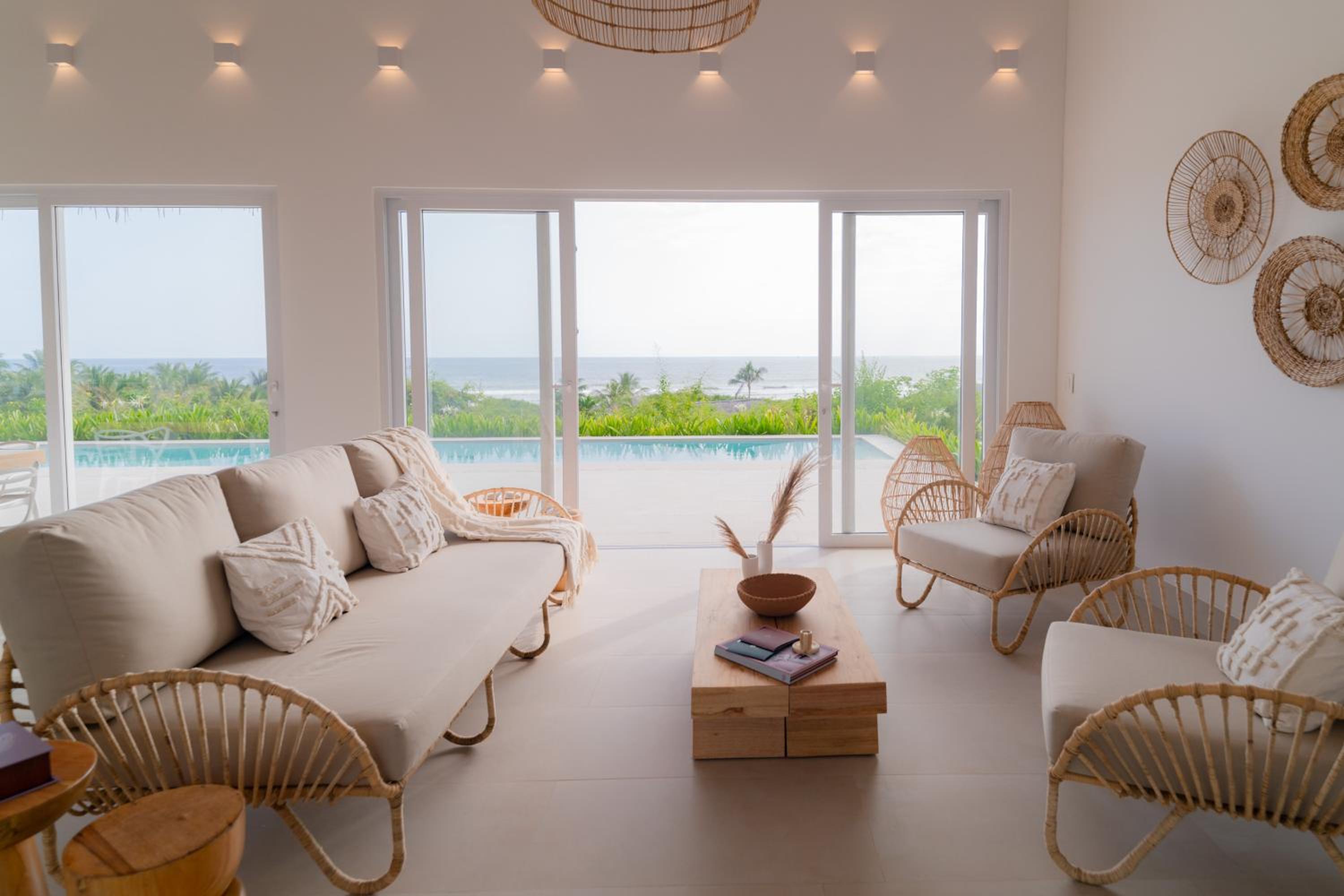 Three-Bedroom Villa photo 1