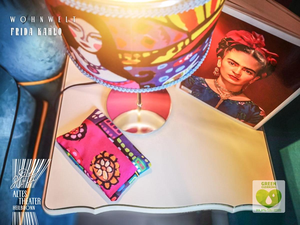 FRIDA KAHLO - Double Room