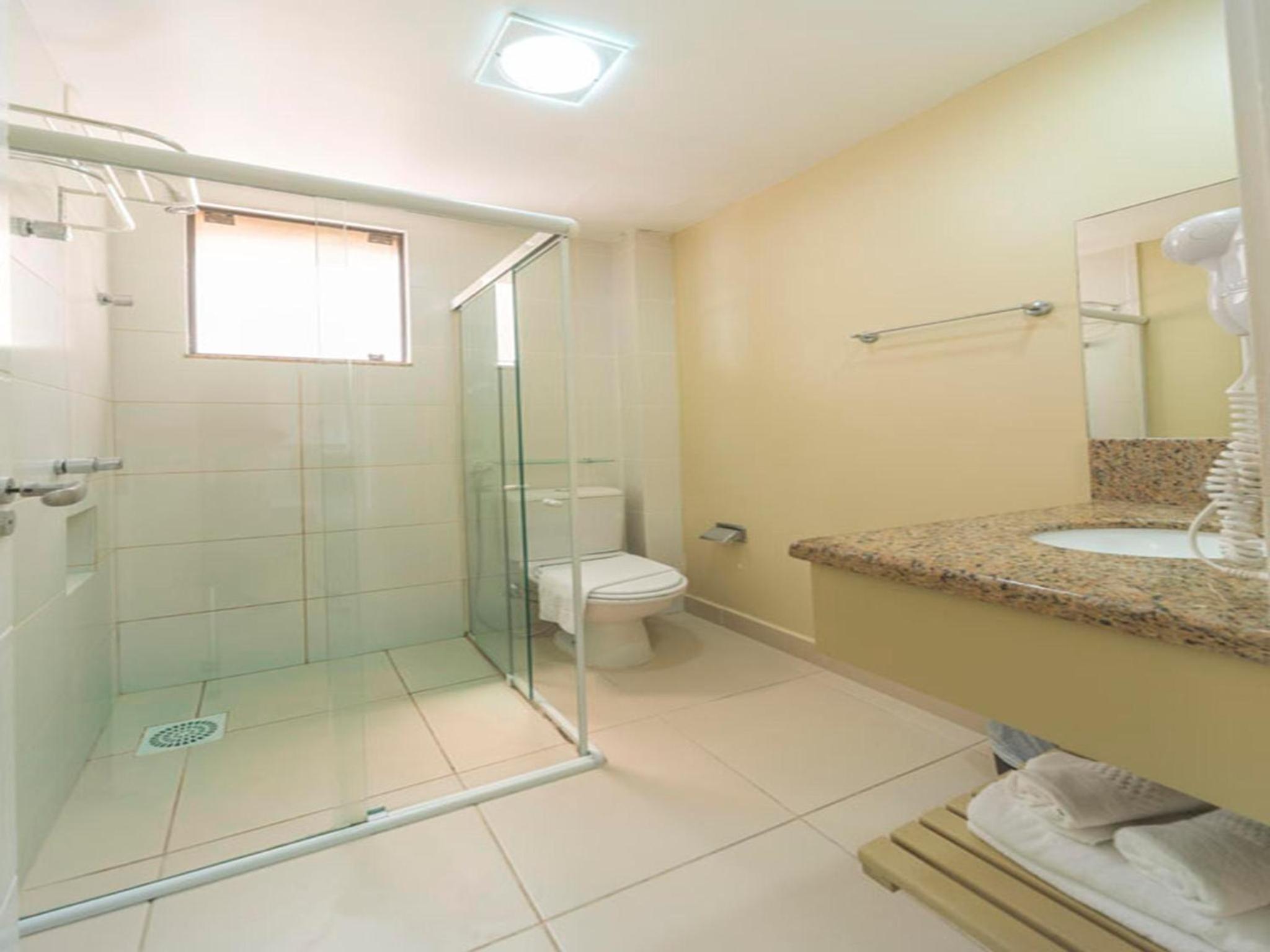 Two-Bedroom Luxury Apartment with Sea View - Photo 2