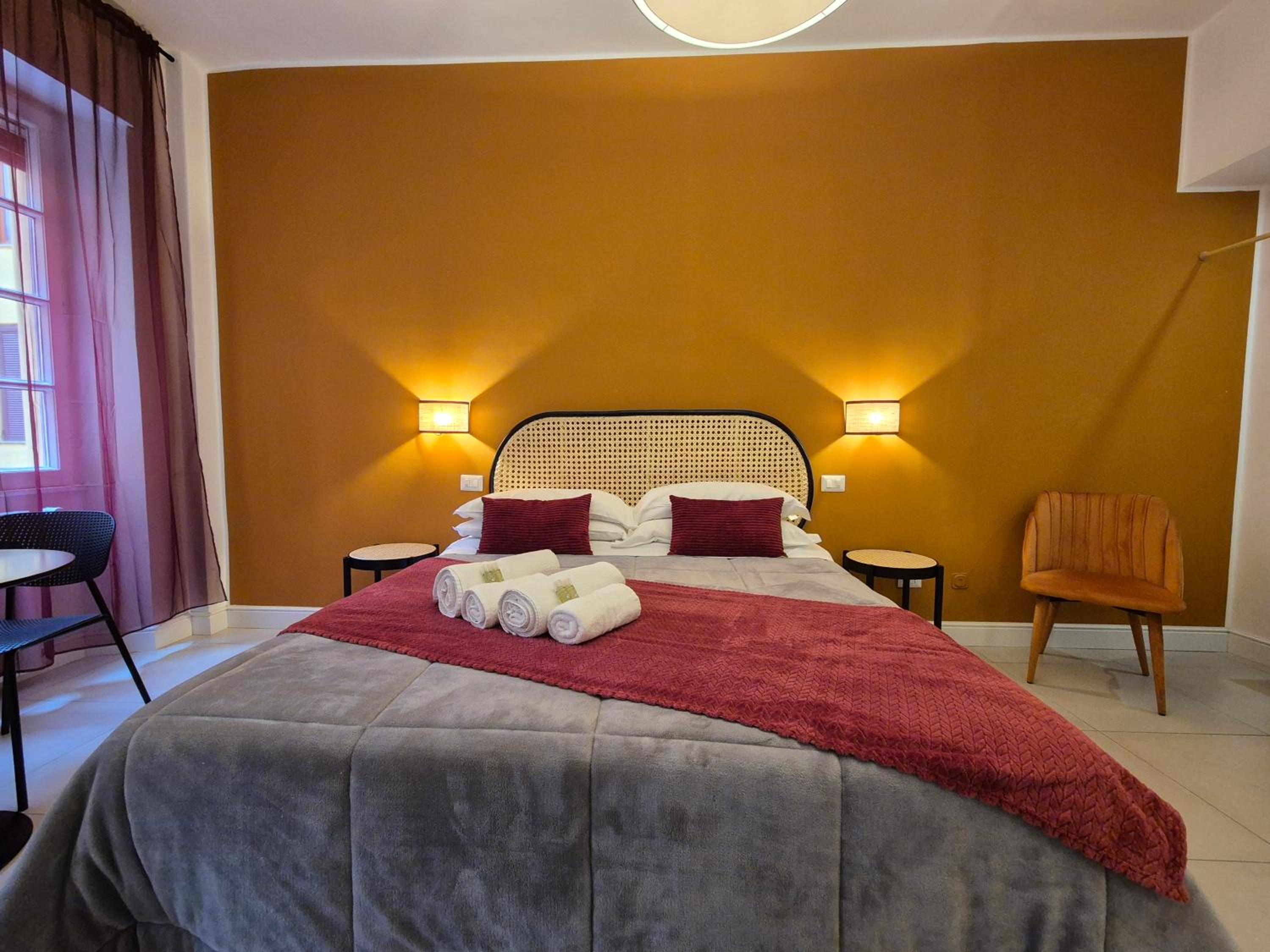 Deluxe King Room photo 3