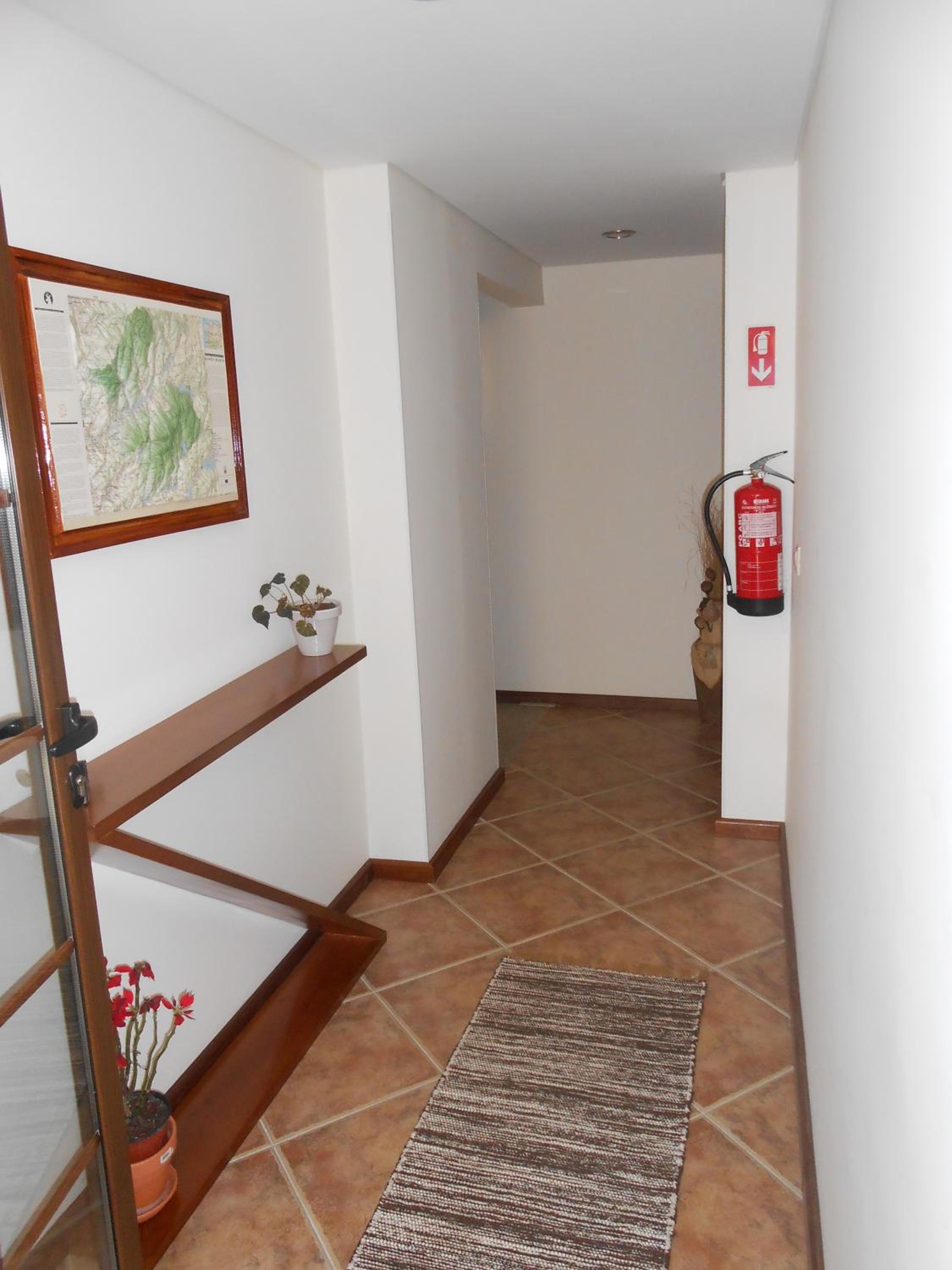 Standard Double Room - Photo 18