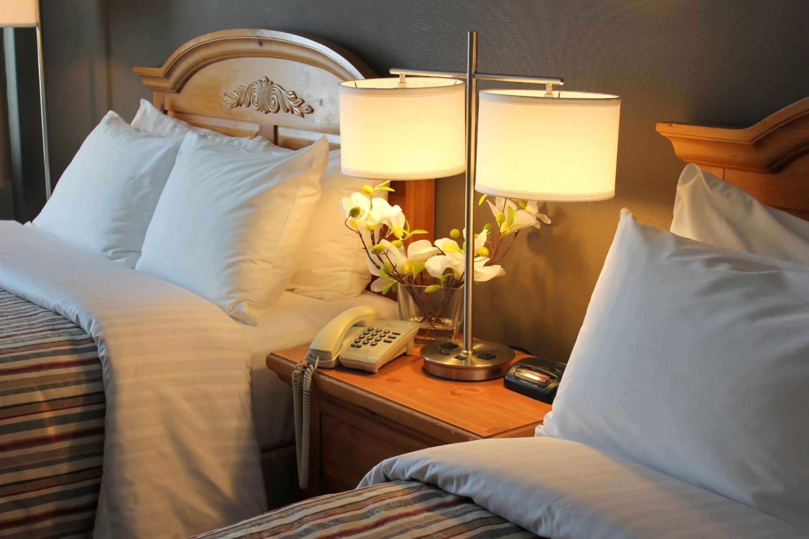 Queen Room with Two Queen Beds and City View photo 1