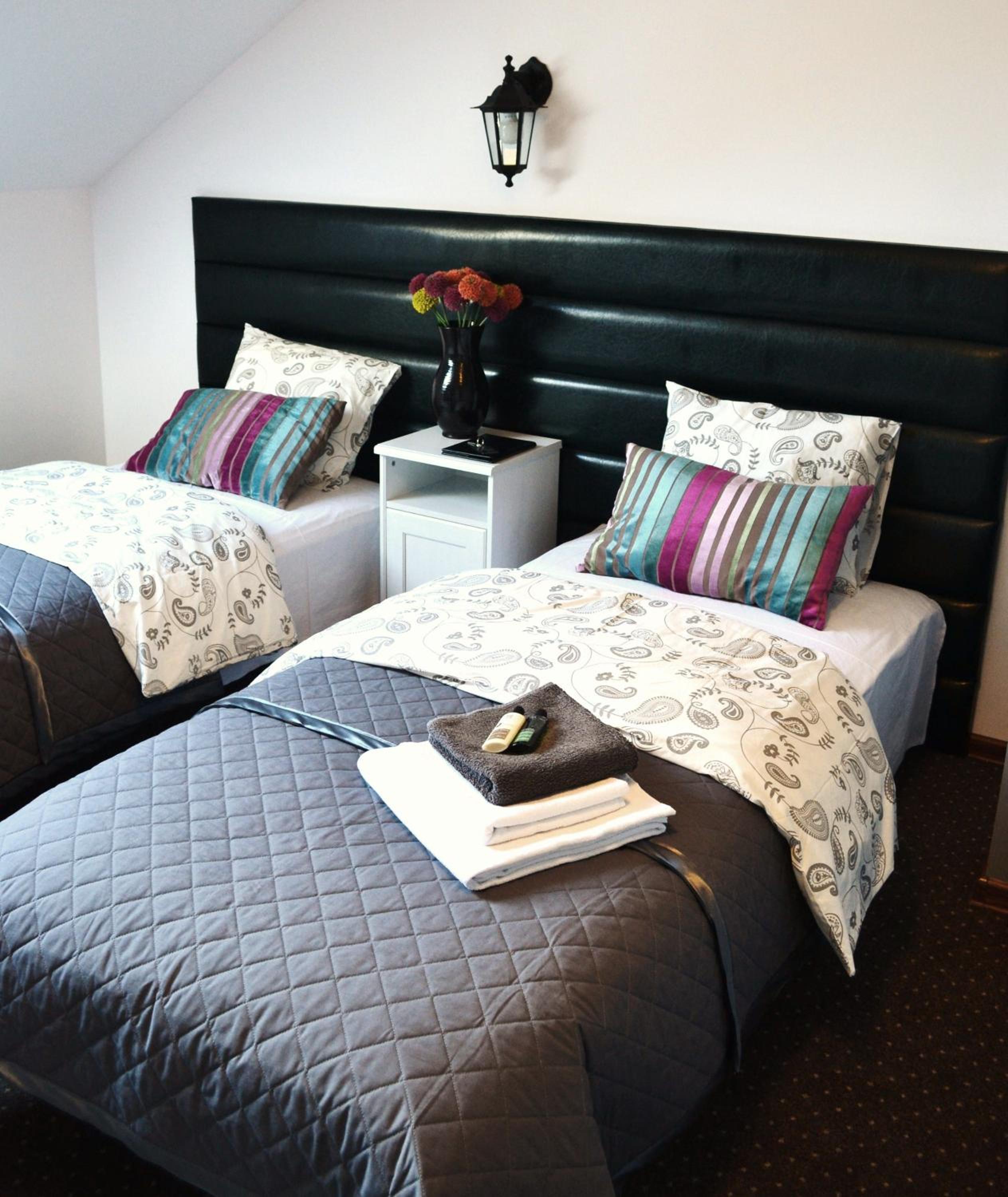 Twin Room - Photo 4