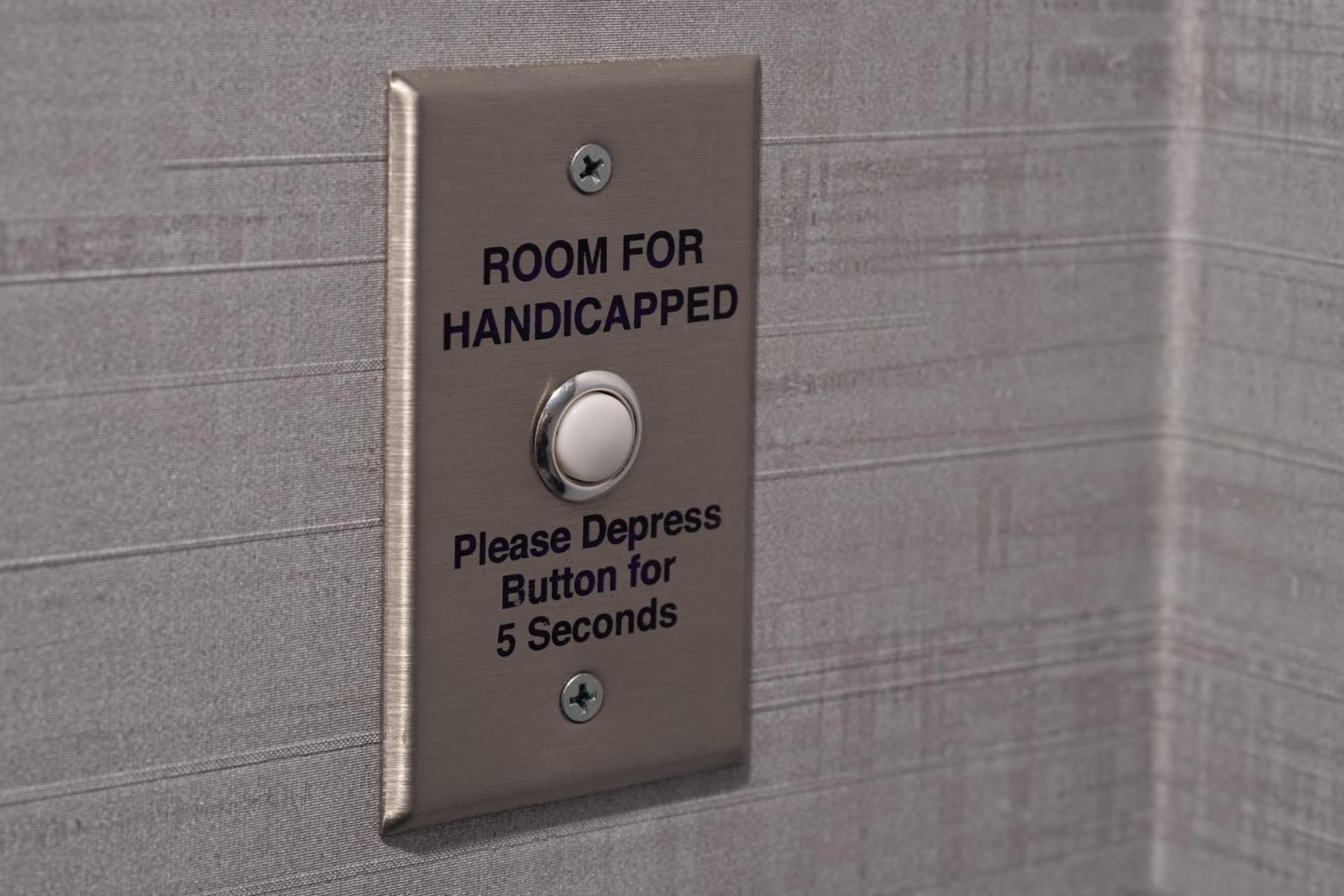 King Room - Hearing Accessible - Photo 5