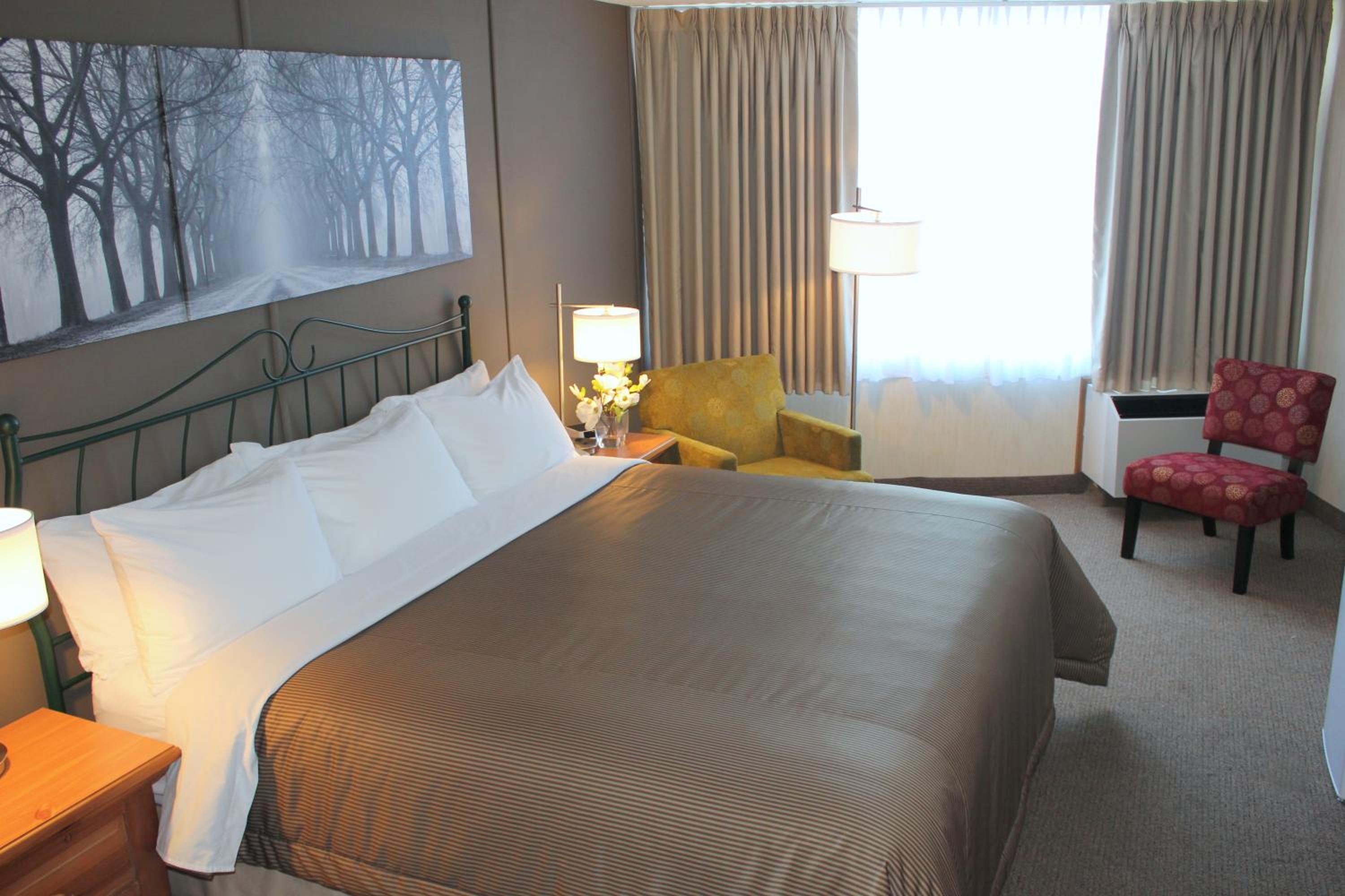 King Room with Lake View photo 2