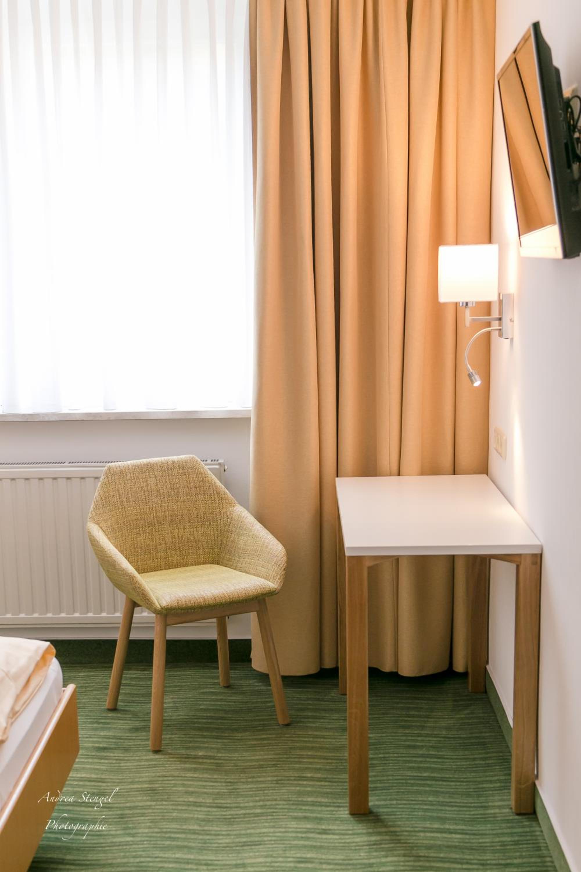 Standard Double Room - Photo 2