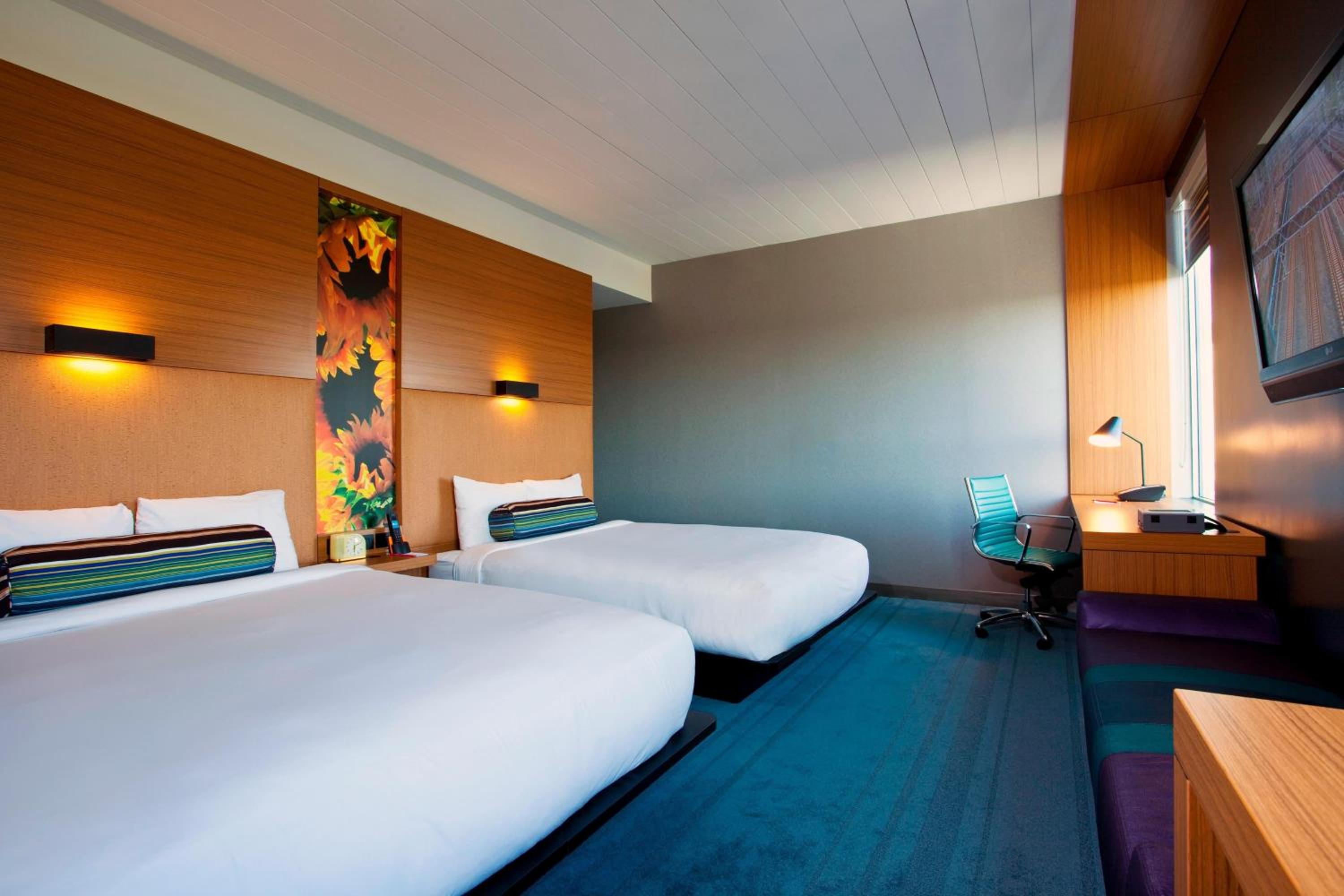 Queen Room with Two Queen Beds - Hearing Accessible - Photo 2