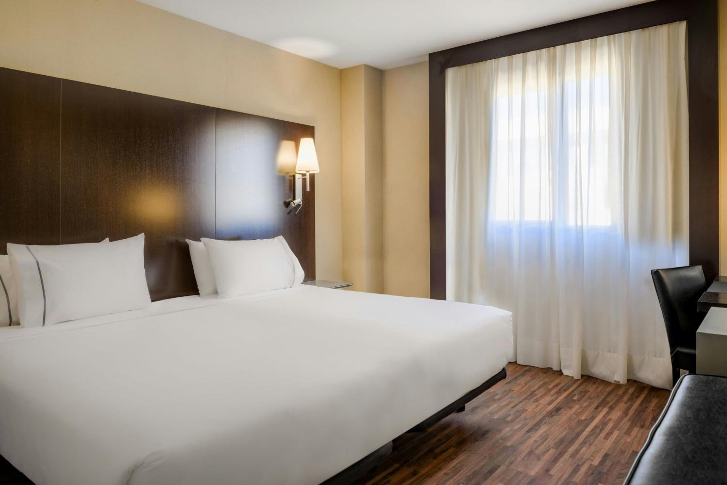 Junior King Suite
