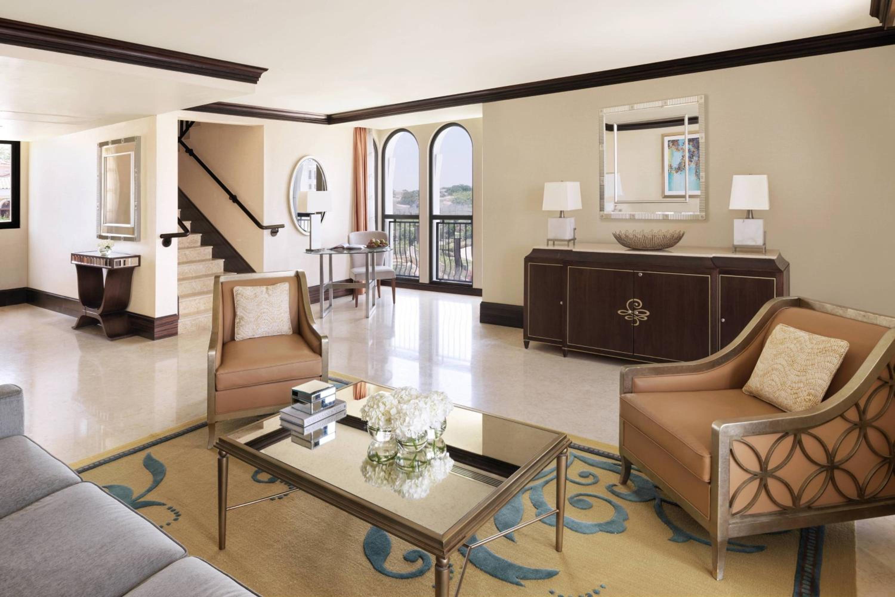 Venetian Village Duplex, 1 Bedroom Suite, 1 King, Sofa bed — photo 3
