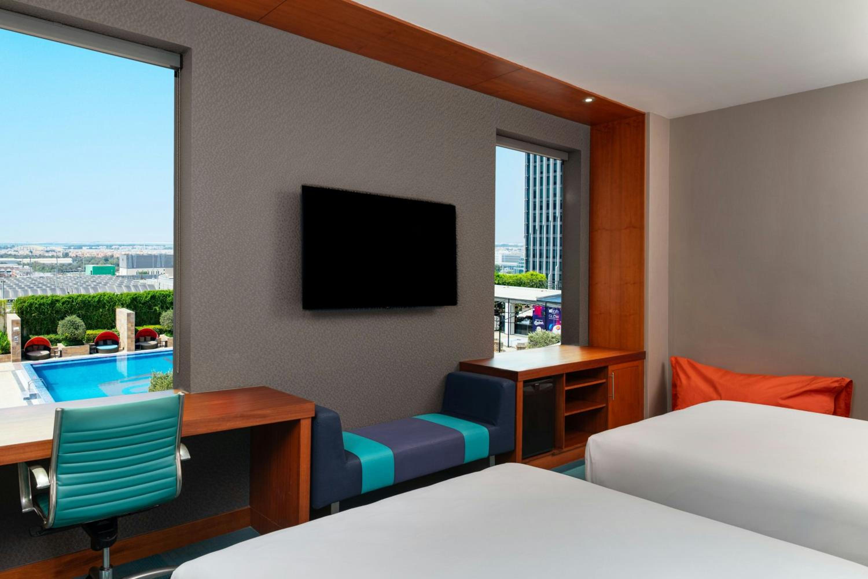 Aloft Room, Guest room, 2 Queen — photo 5