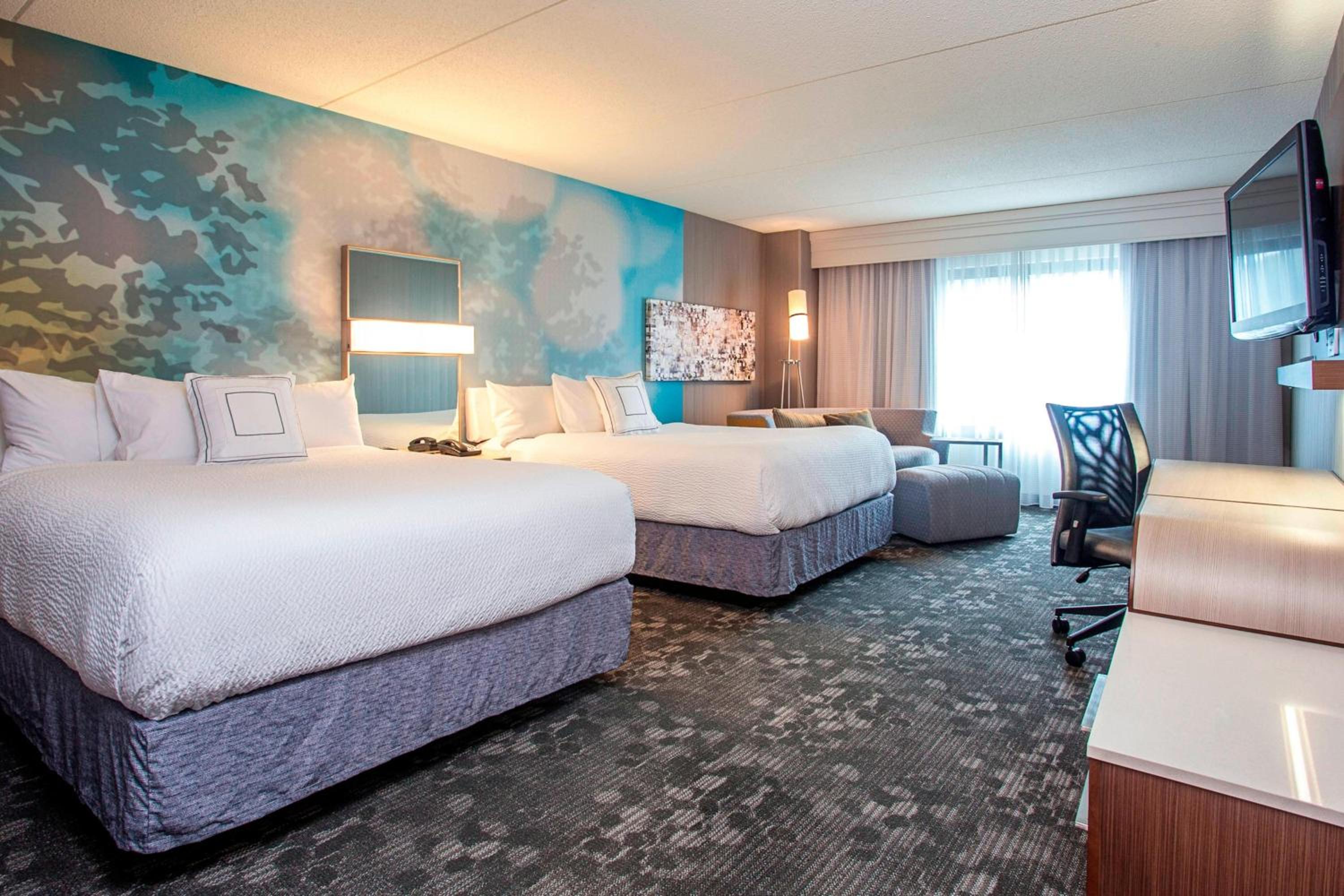 Queen Room with Two Queen Beds - Photo 1